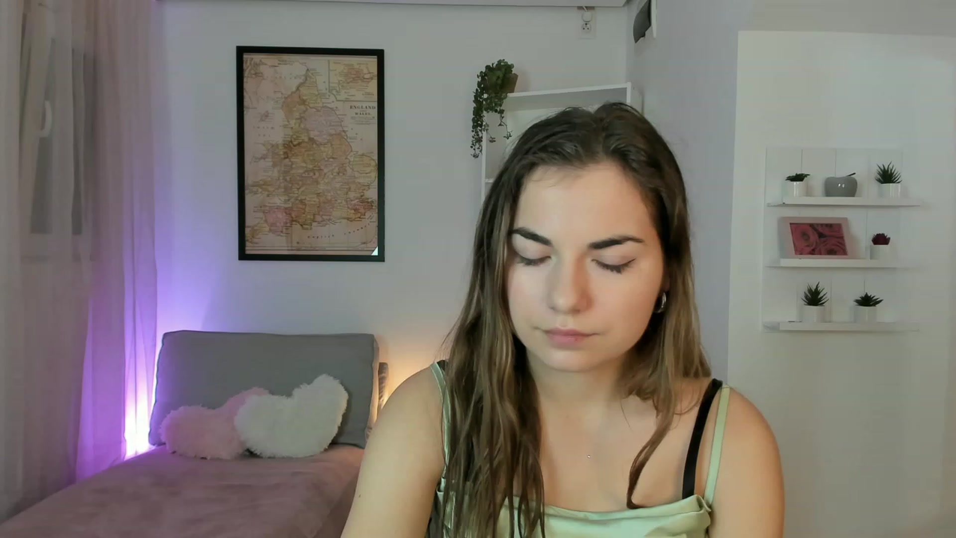 Gallery image thumbnail from Ella_Nicee's myfreecams stream on, 11/26/2022, 13:39 image 7 of 20