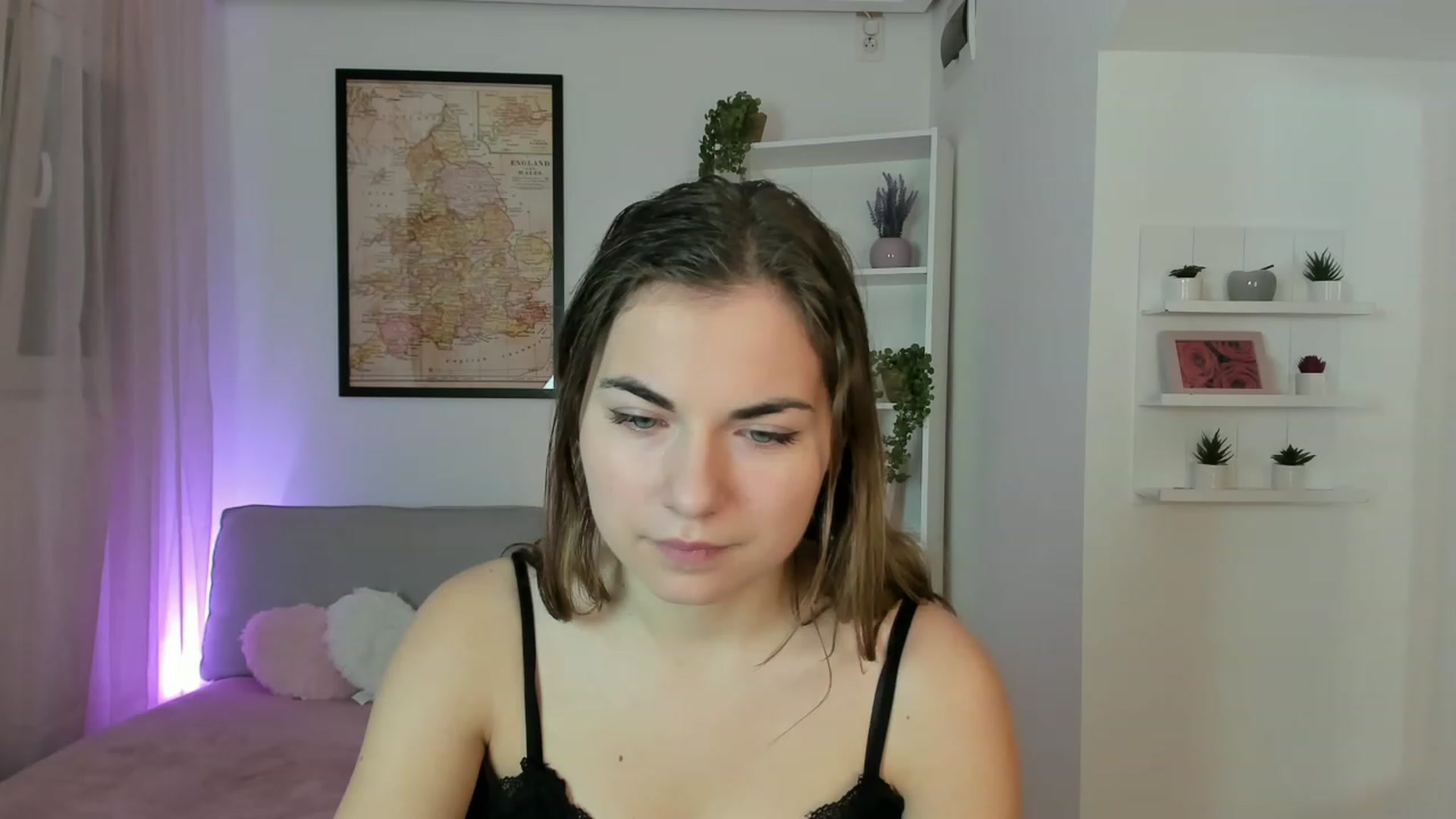 Gallery image thumbnail from Ella_Nicee's myfreecams stream on, 11/27/2022, 10:59 image 10 of 20