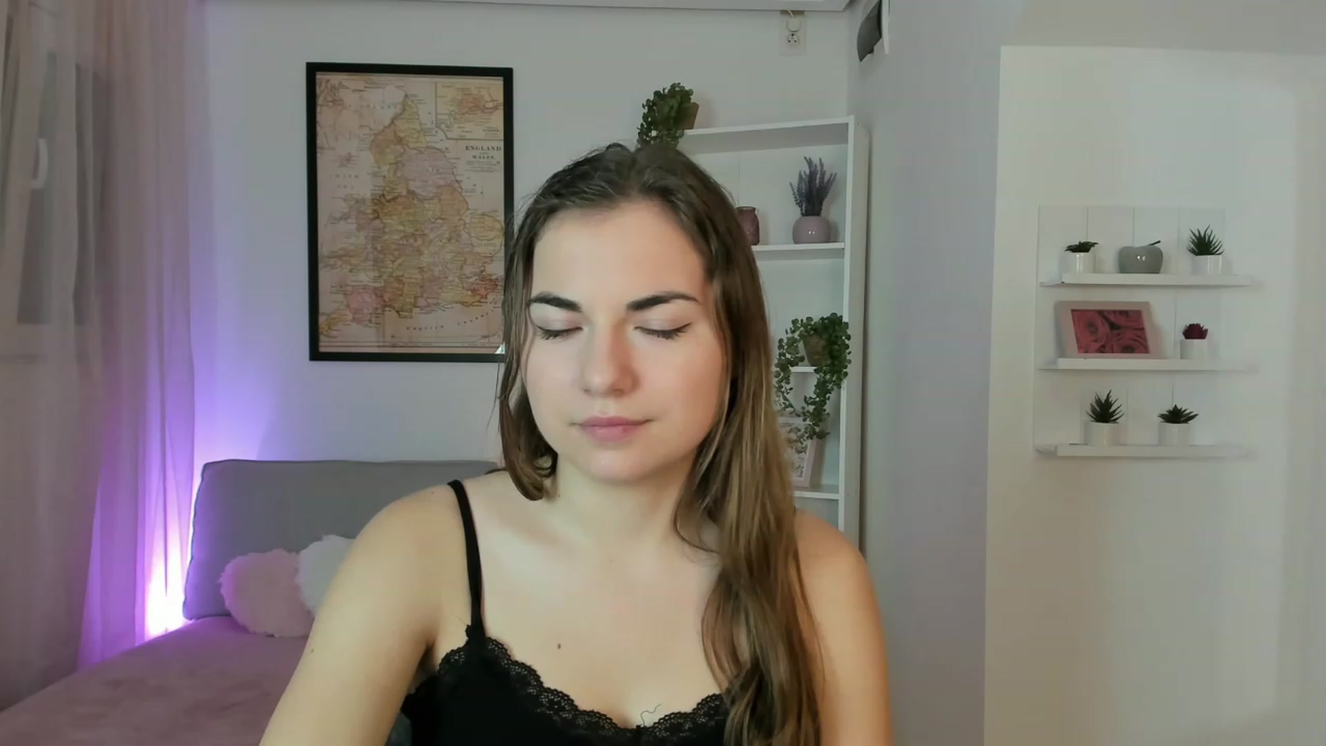 Gallery image thumbnail from Ella_Nicee's myfreecams stream on, 11/27/2022, 10:59 image 2 of 20