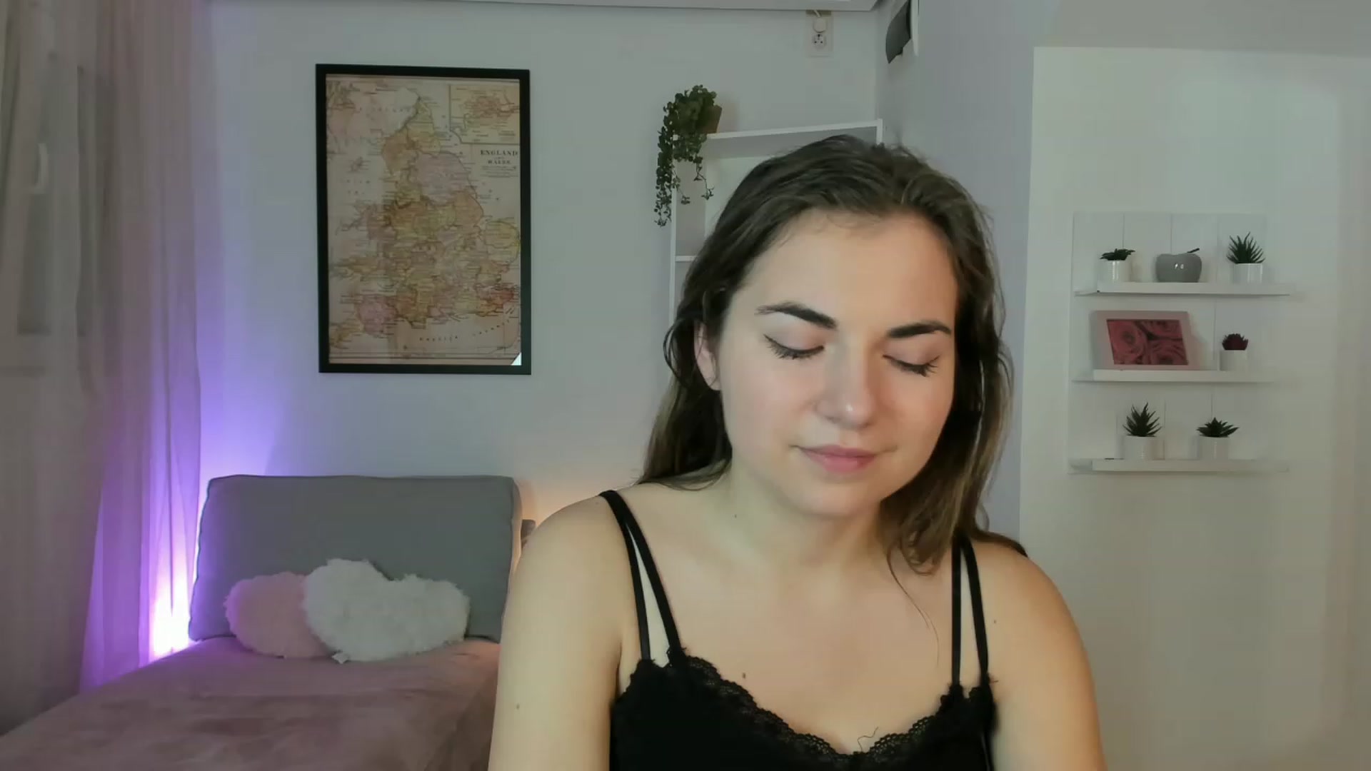 Gallery image thumbnail from Ella_Nicee's myfreecams stream on, 11/27/2022, 14:01 image 7 of 20