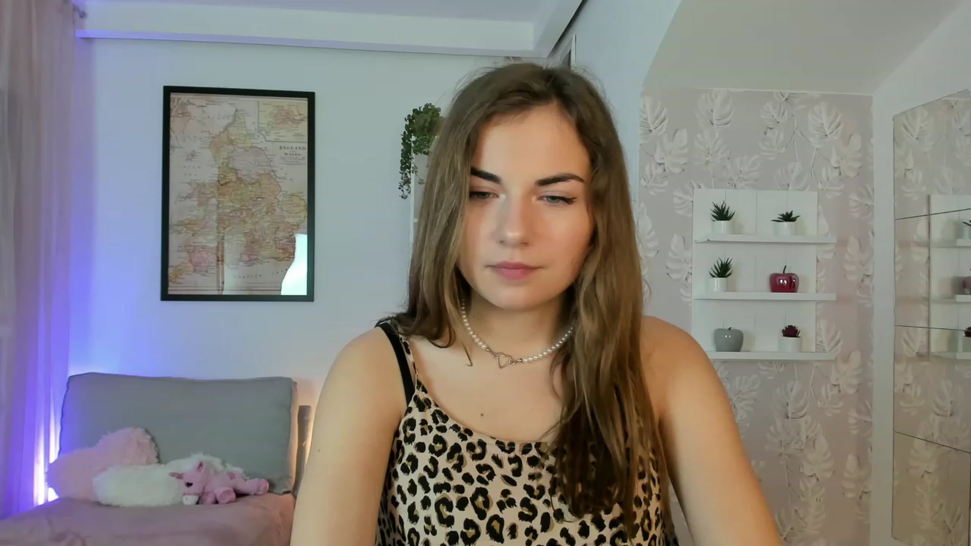 Gallery image thumbnail from Ella_Nicee's myfreecams stream on, 12/06/2022, 12:31 image 17 of 20