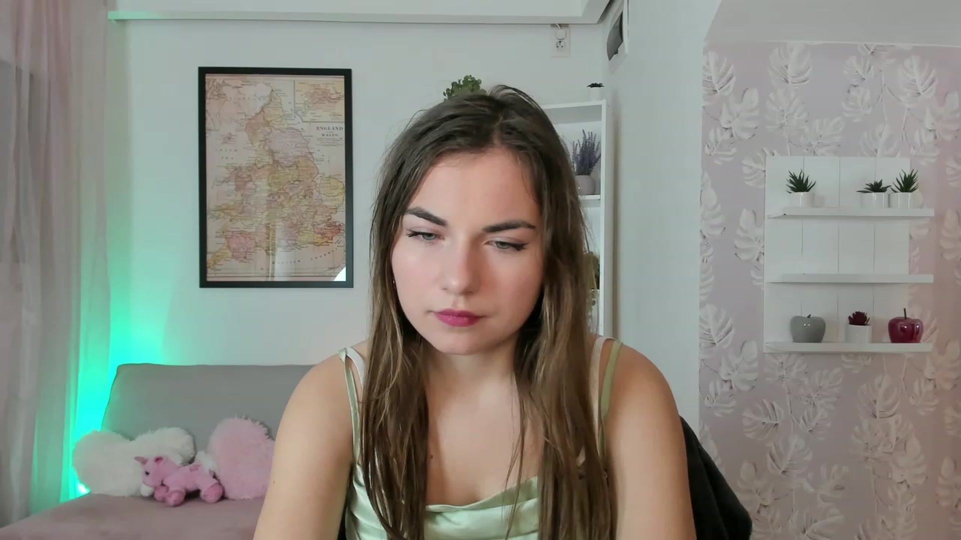 Gallery image thumbnail from Ella_Nicee's myfreecams stream on, 12/21/2022, 11:17 image 3 of 20