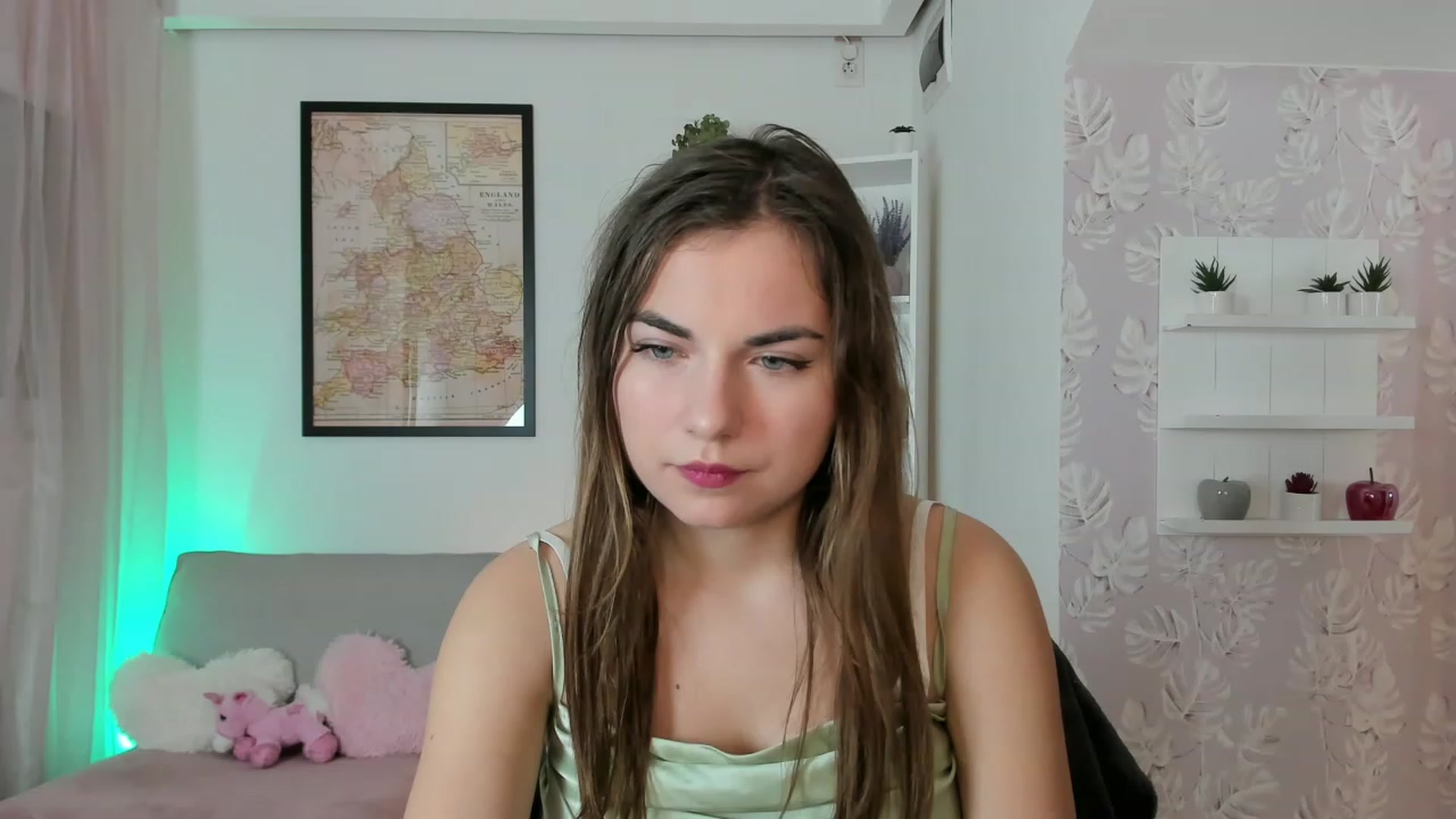 Gallery image thumbnail from Ella_Nicee's myfreecams stream on, 12/21/2022, 11:17 image 5 of 20
