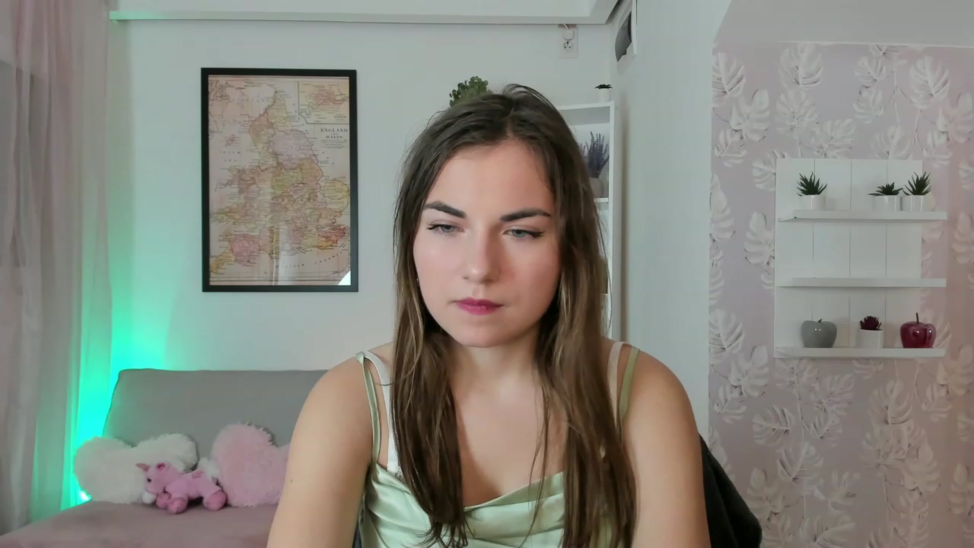 Gallery image thumbnail from Ella_Nicee's myfreecams stream on, 12/21/2022, 11:17 image 2 of 20