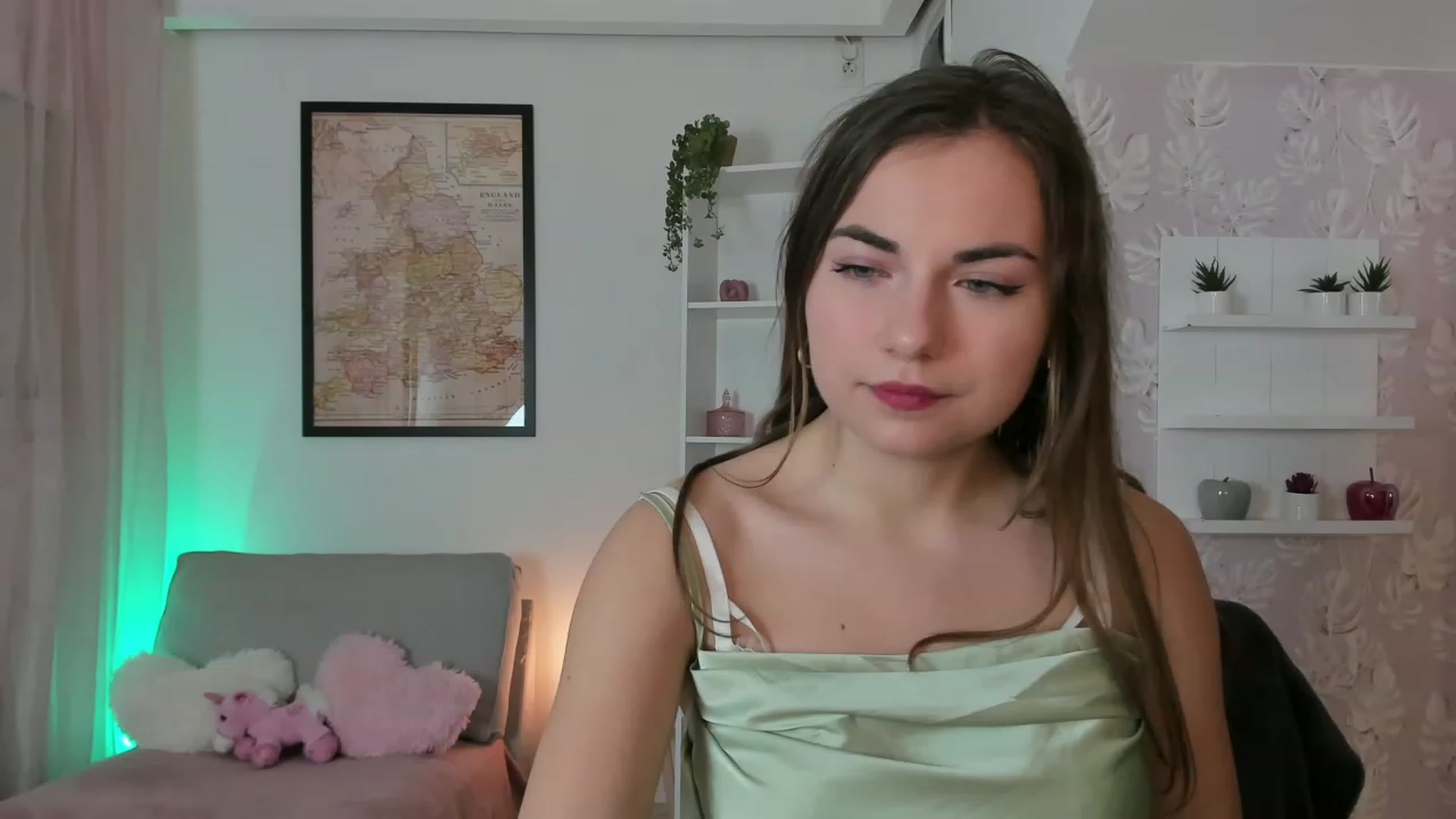 Gallery image thumbnail from Ella_Nicee's myfreecams stream on, 12/21/2022, 11:17 image 17 of 20