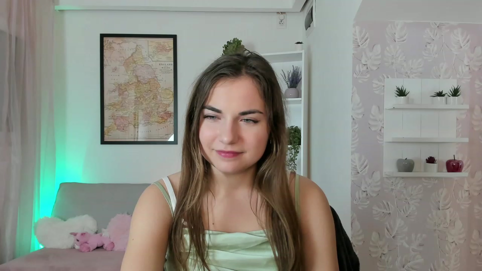 Gallery image thumbnail from Ella_Nicee's myfreecams stream on, 12/21/2022, 13:40 image 12 of 20