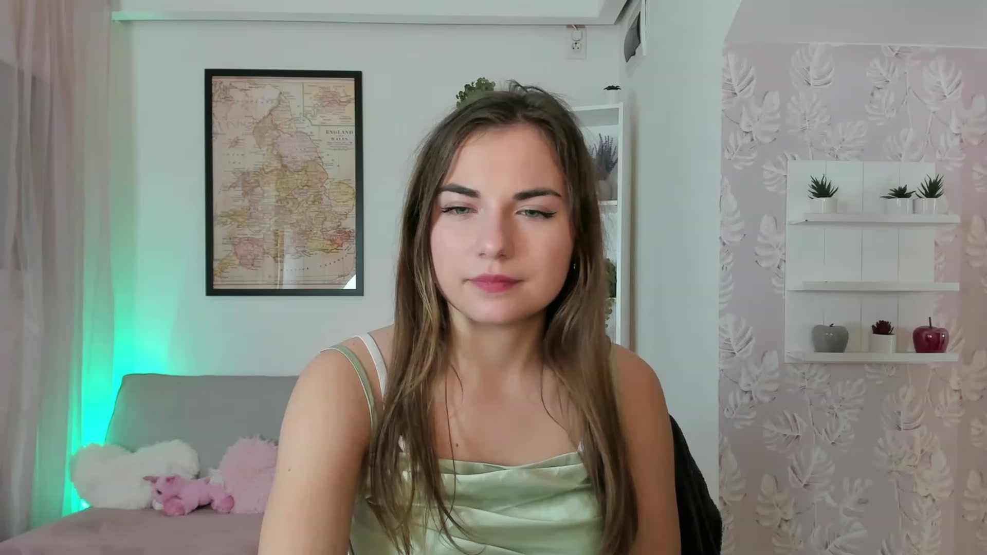 Gallery image thumbnail from Ella_Nicee's myfreecams stream on, 12/21/2022, 13:40 image 7 of 20