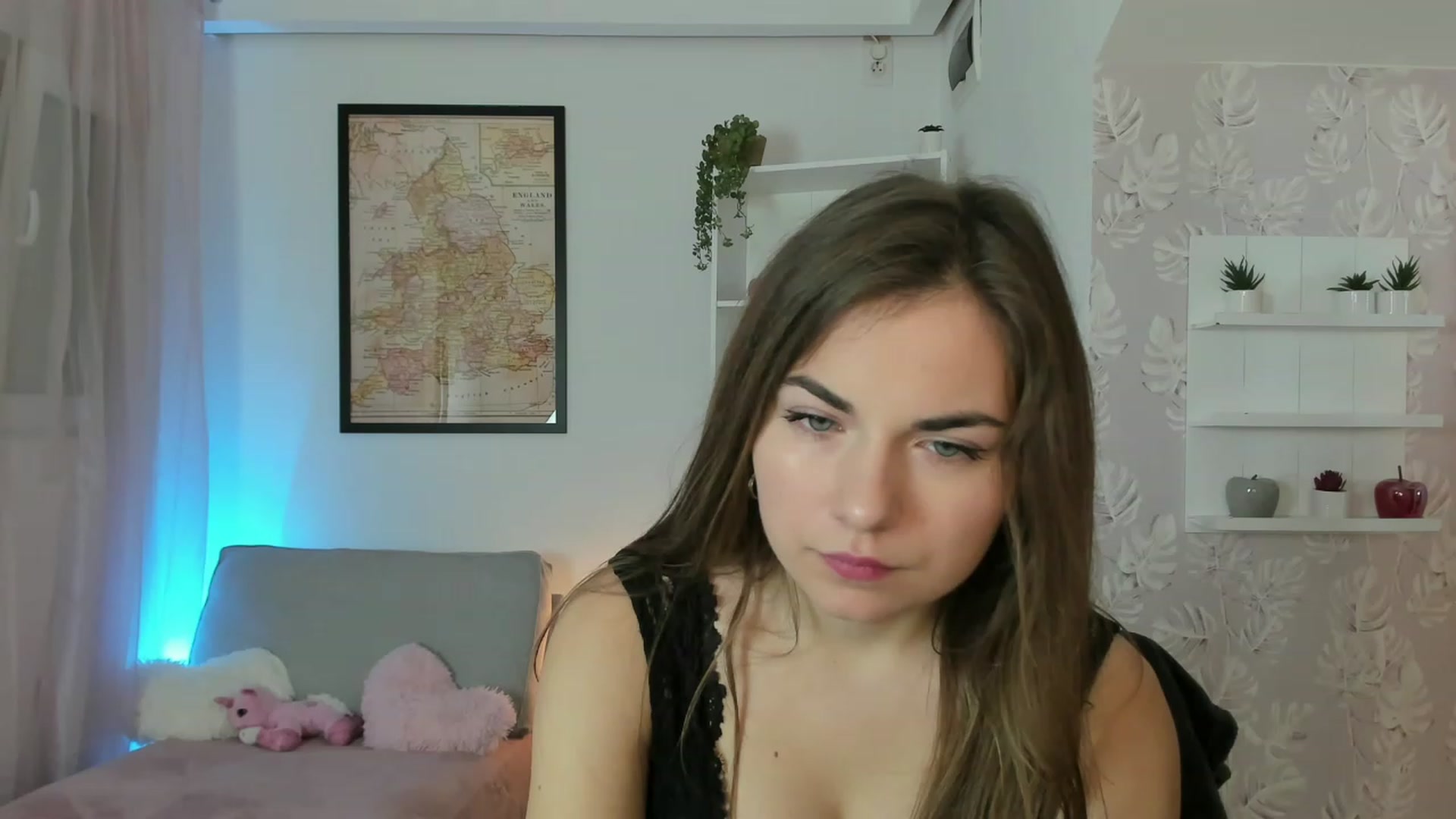 Gallery image thumbnail from Ella_Nicee's myfreecams stream on, 12/22/2022, 12:32 image 17 of 20