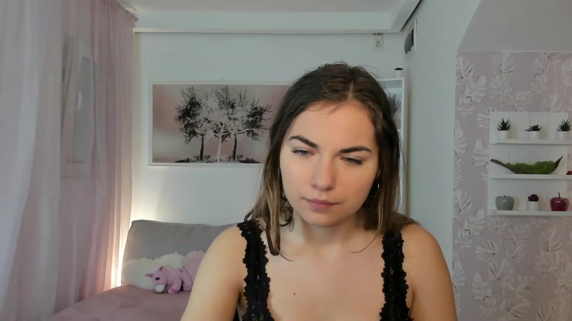 Gallery image thumbnail from Ella_Nicee's myfreecams stream on, 02/01/2023, 10:44 image 9 of 20