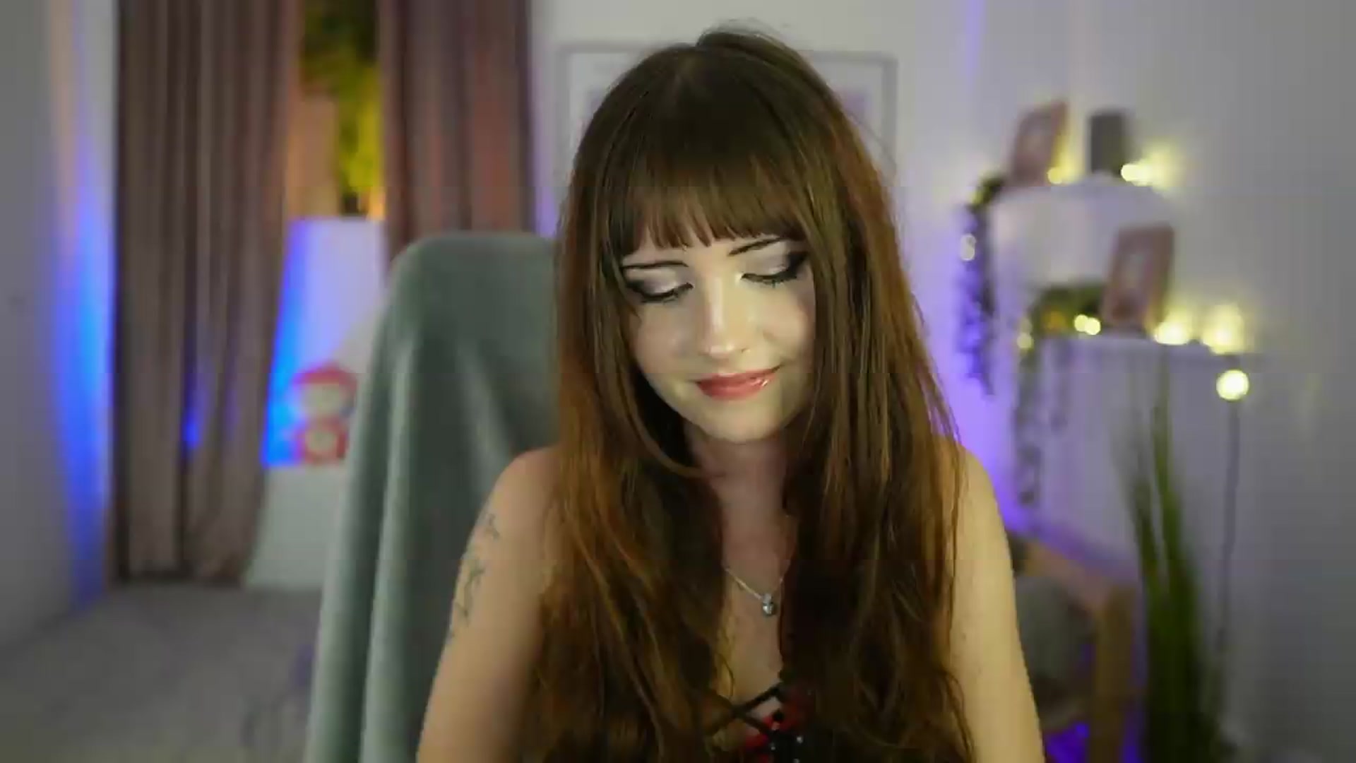 Gallery image thumbnail from Ella_Young's myfreecams stream on, 08/29/2026, 17:33 image 6 of 20