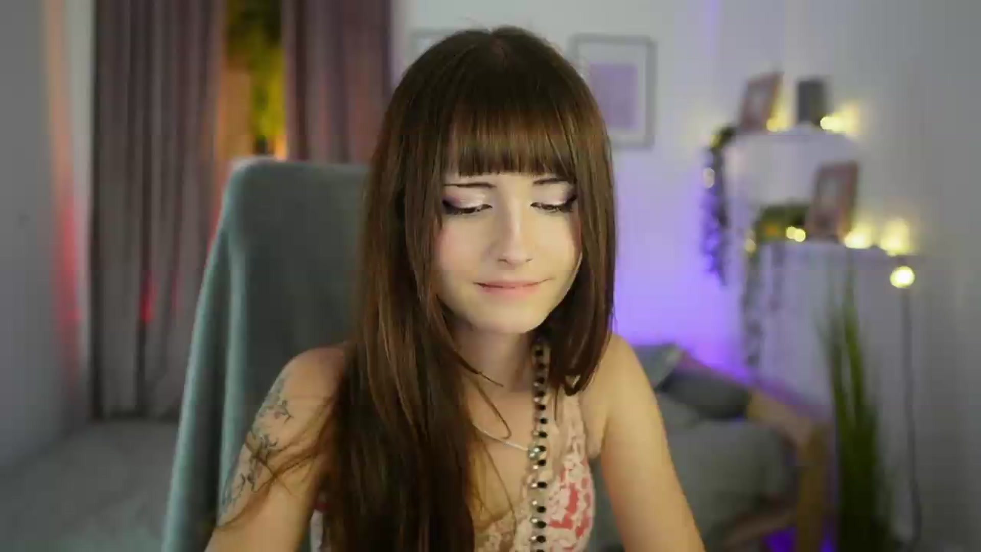 Gallery image thumbnail from Ella_Young's myfreecams stream on, 08/30/2026, 16:20 image 7 of 20
