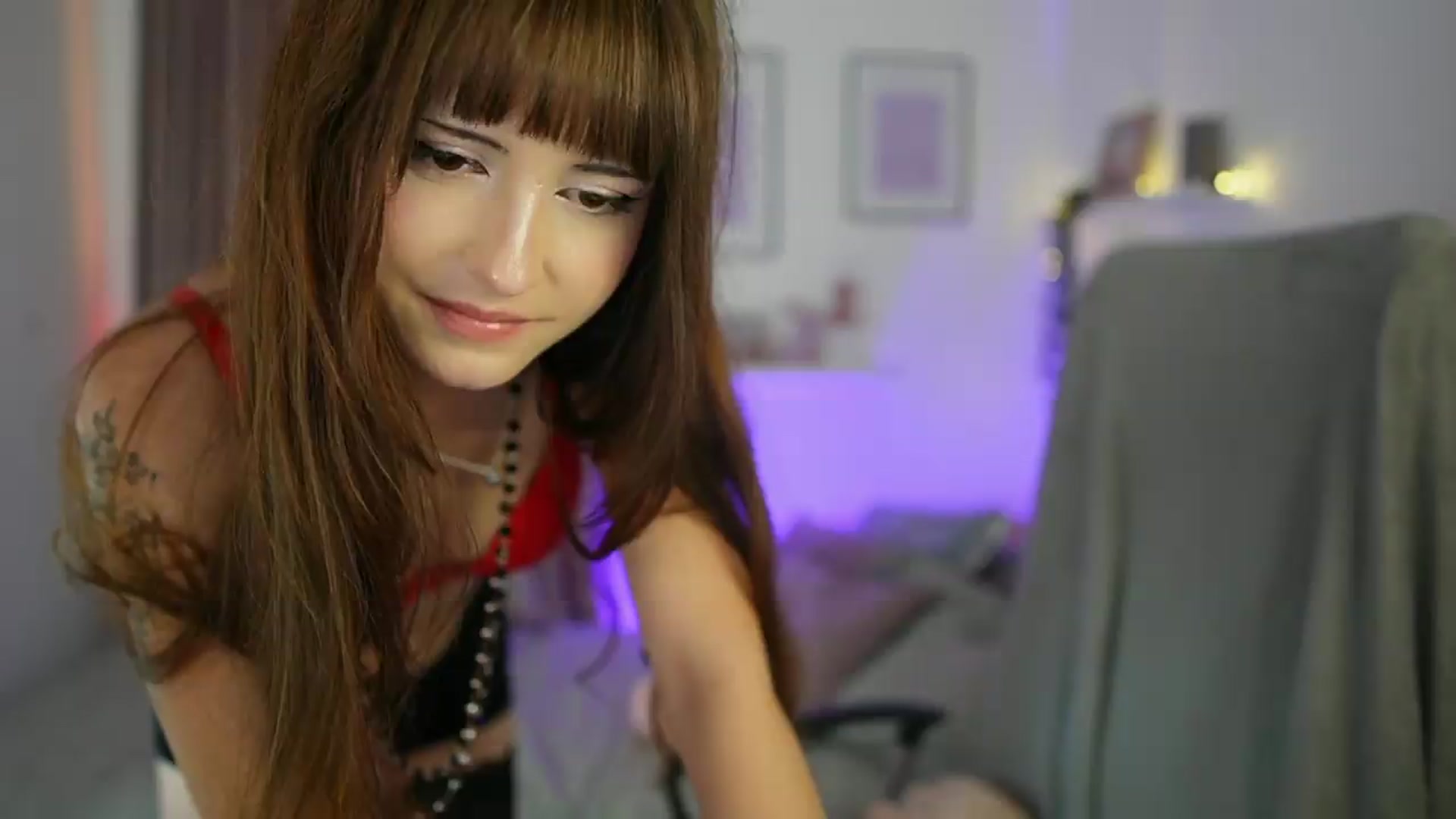 Gallery image thumbnail from Ella_Young's myfreecams stream on, 08/30/2026, 17:17 image 7 of 20
