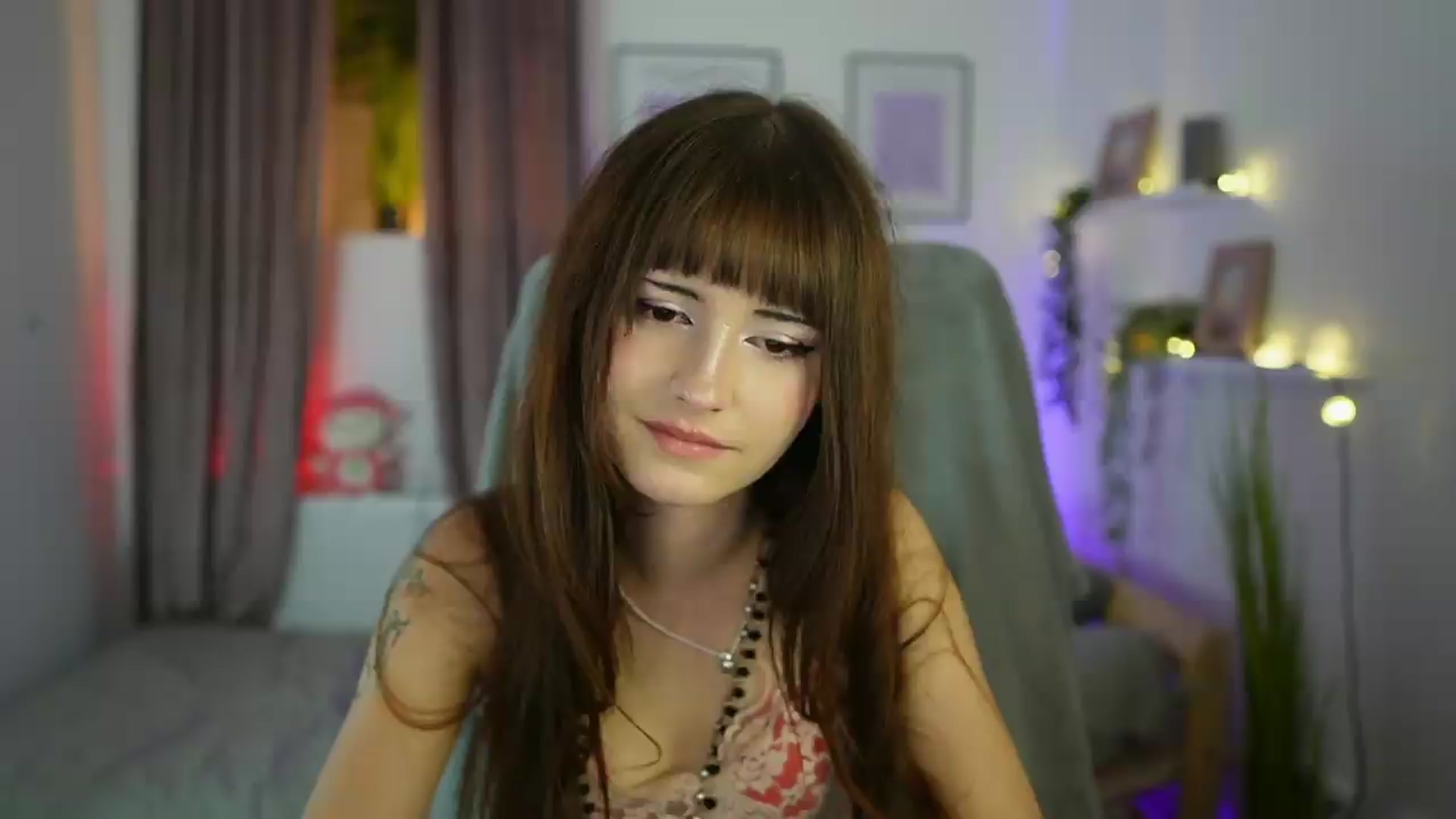 Gallery image thumbnail from Ella_Young's myfreecams stream on, 08/30/2026, 17:17 image 4 of 20