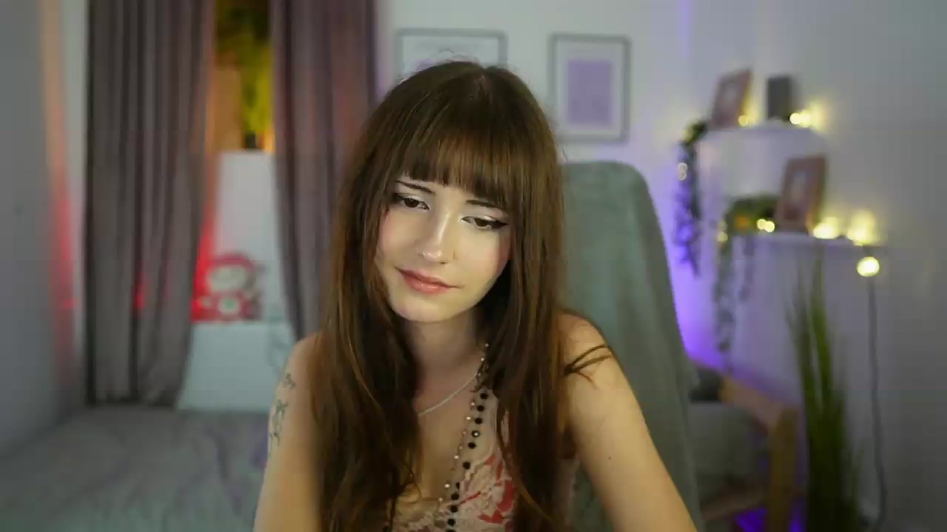 Gallery image thumbnail from Ella_Young's myfreecams stream on, 08/30/2026, 18:03 image 5 of 20