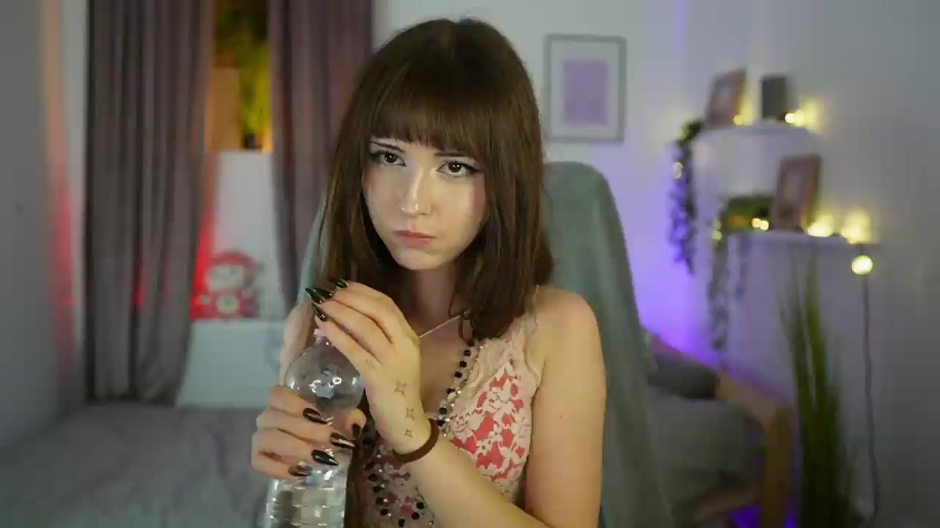 Gallery image thumbnail from Ella_Young's myfreecams stream on, 08/30/2026, 18:03 image 12 of 20