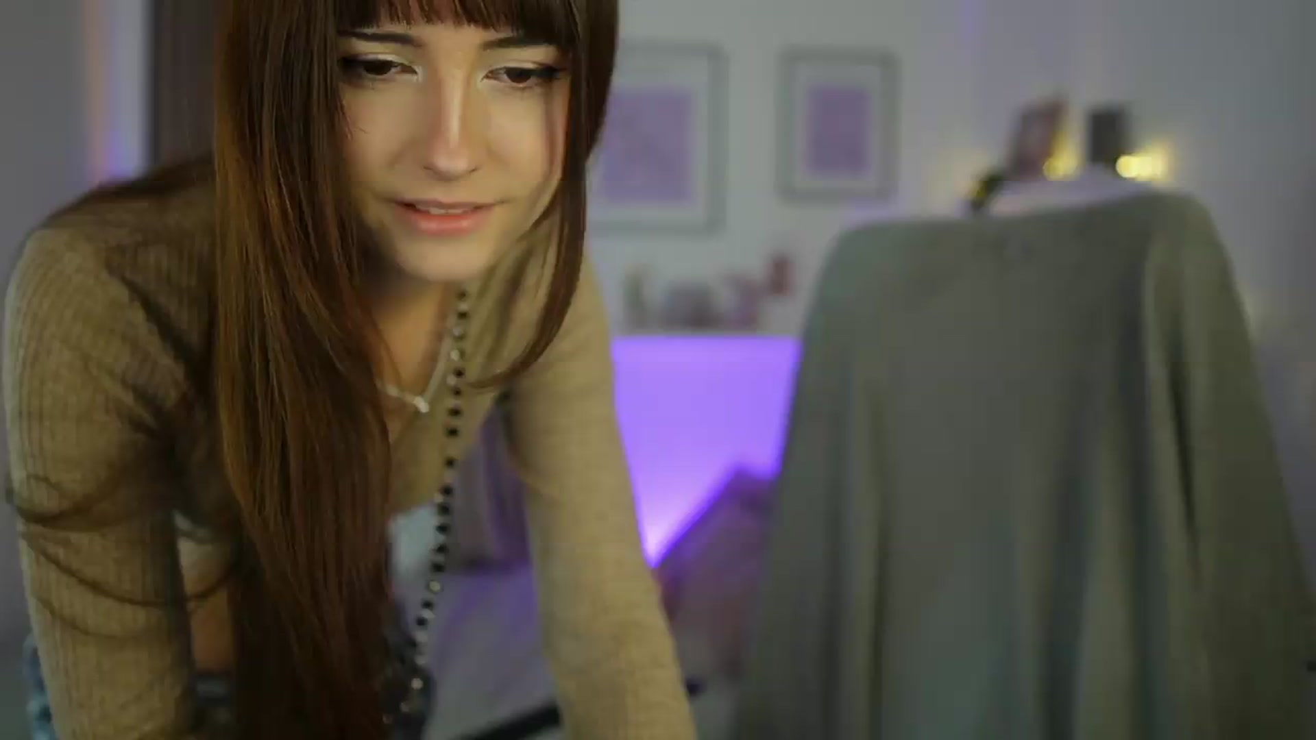 Gallery image thumbnail from Ella_Young's myfreecams stream on, 08/31/2026, 13:50 image 10 of 20