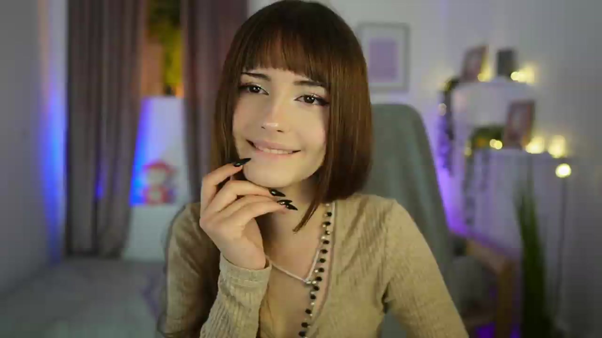 Gallery image thumbnail from Ella_Young's myfreecams stream on, 08/31/2026, 13:50 image 1 of 20