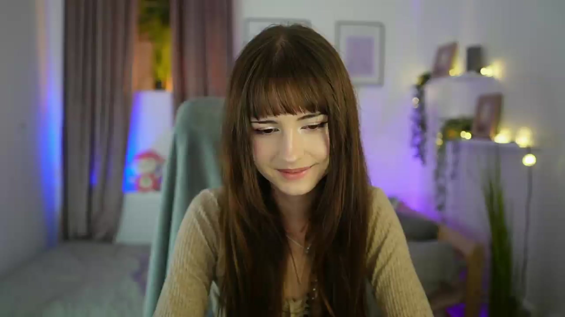 Gallery image thumbnail from Ella_Young's myfreecams stream on, 08/31/2026, 14:26 image 9 of 20
