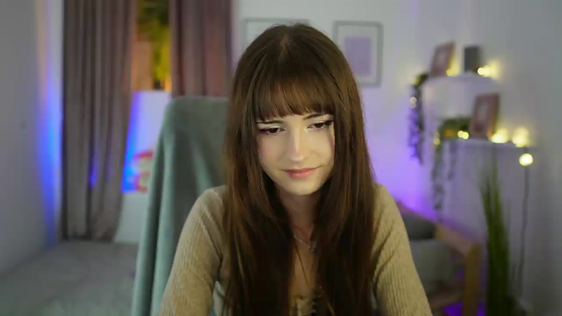 Gallery image thumbnail from Ella_Young's myfreecams stream on, 08/31/2026, 14:26 image 5 of 20