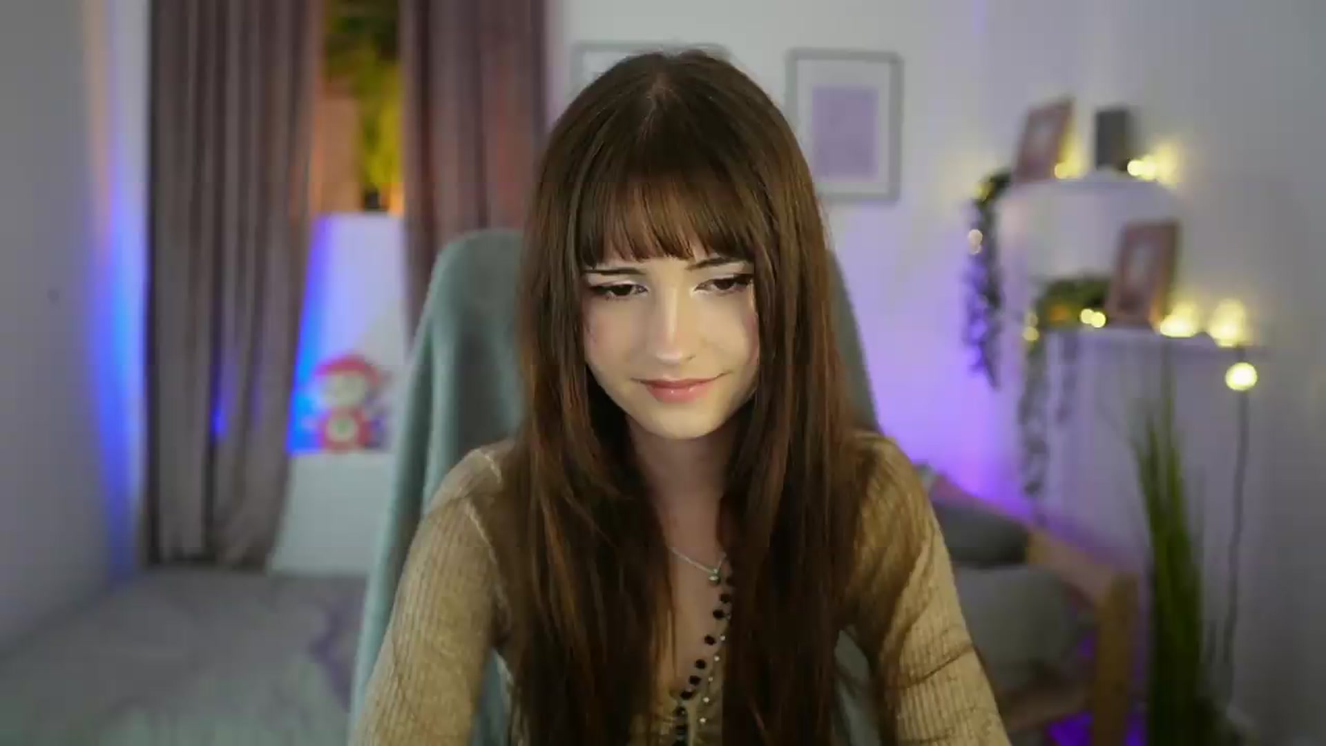 Gallery image thumbnail from Ella_Young's myfreecams stream on, 08/31/2026, 14:26 image 13 of 20