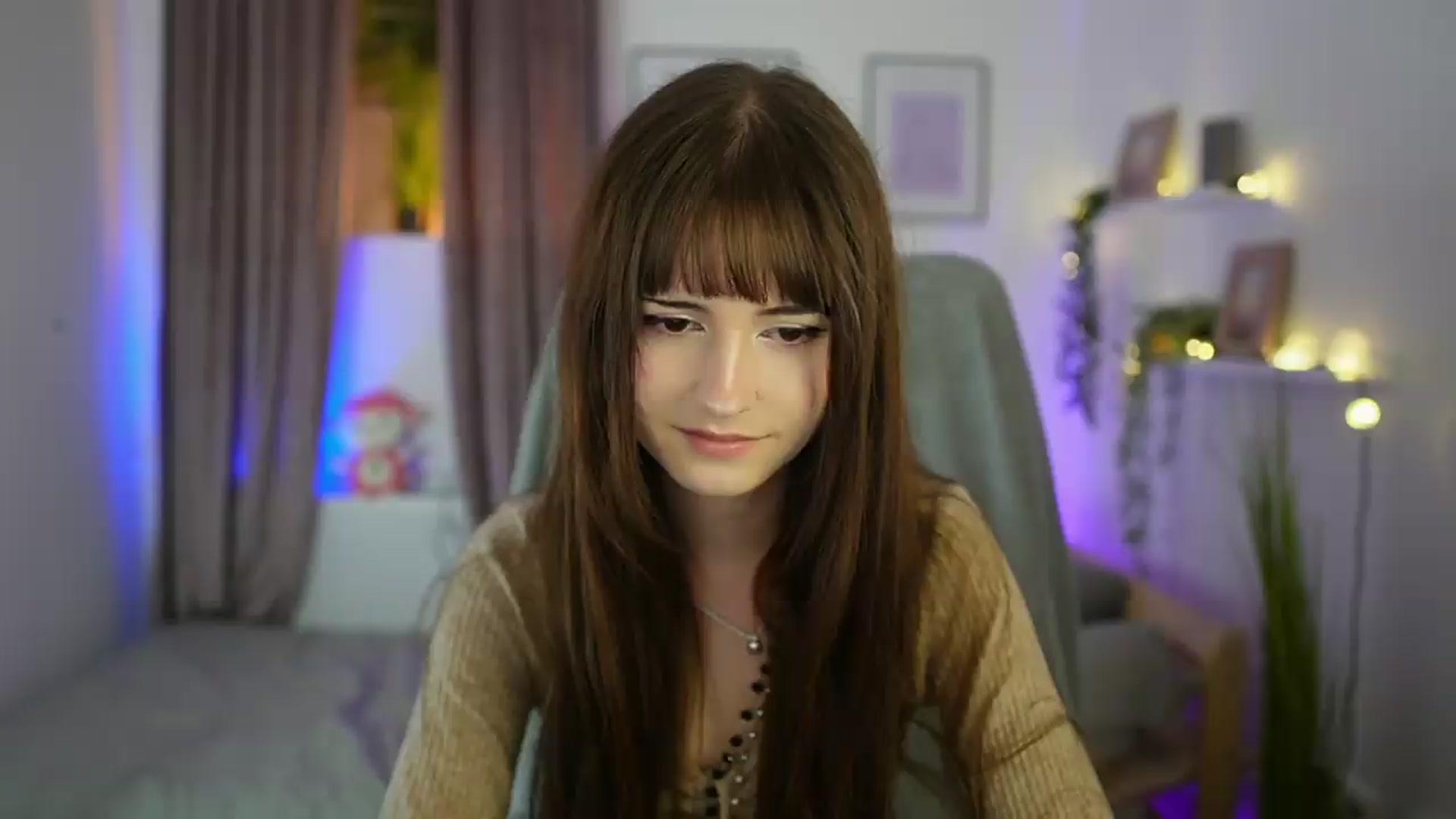 Gallery image thumbnail from Ella_Young's myfreecams stream on, 08/31/2026, 14:26 image 14 of 20