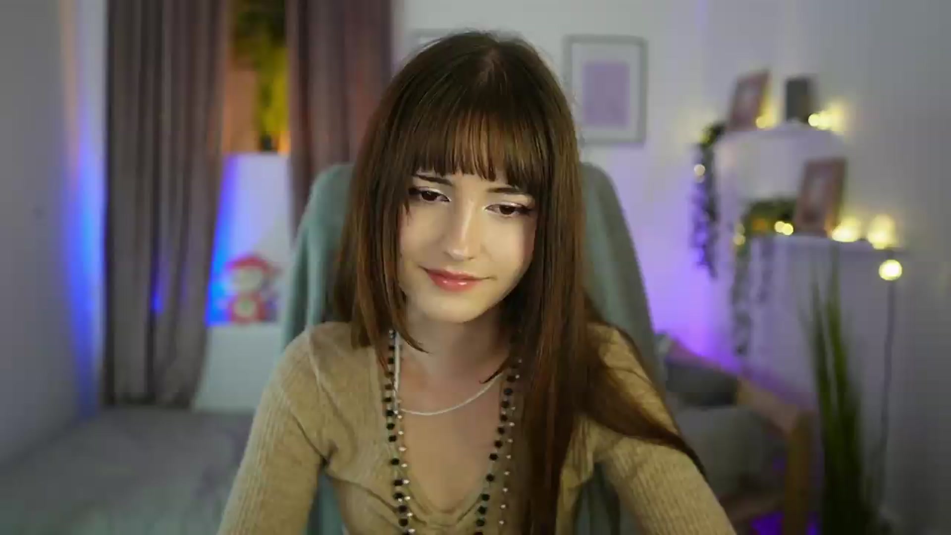 Gallery image thumbnail from Ella_Young's myfreecams stream on, 08/31/2026, 16:30 image 15 of 20