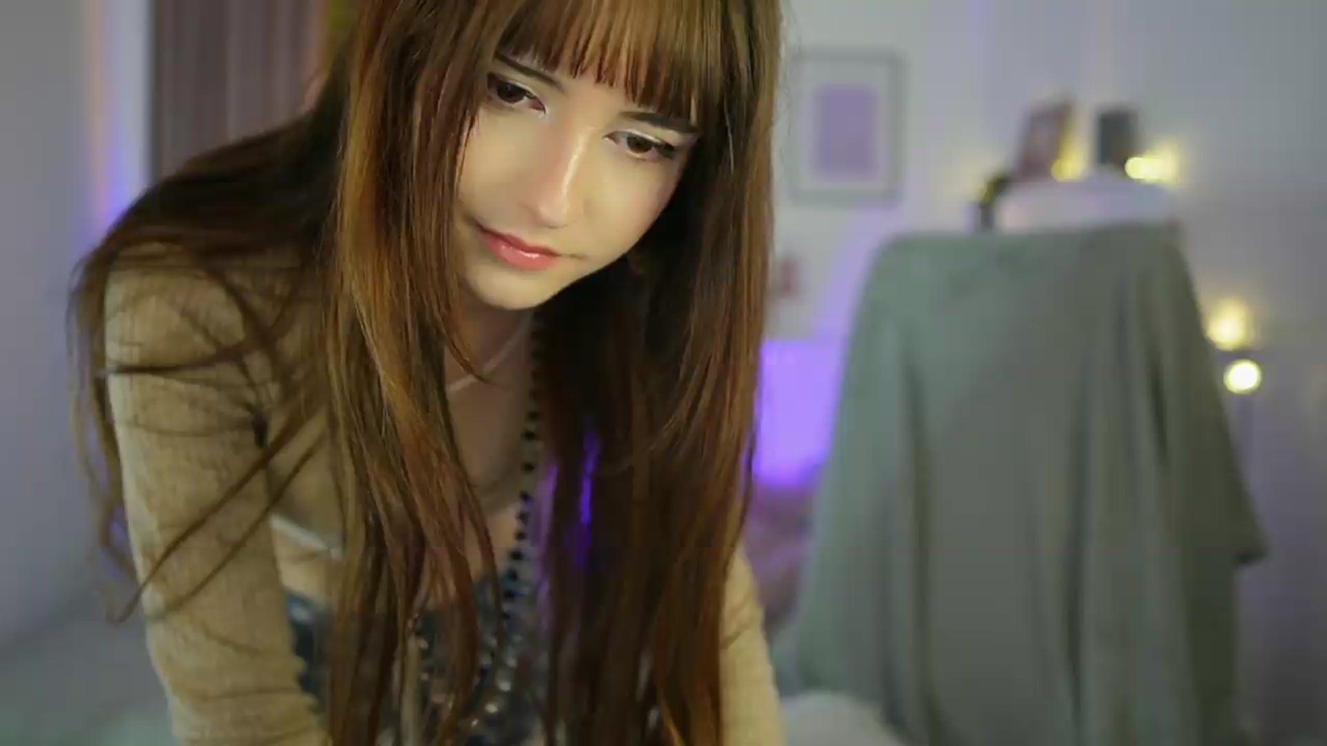 Gallery image thumbnail from Ella_Young's myfreecams stream on, 08/31/2026, 16:30 image 4 of 20