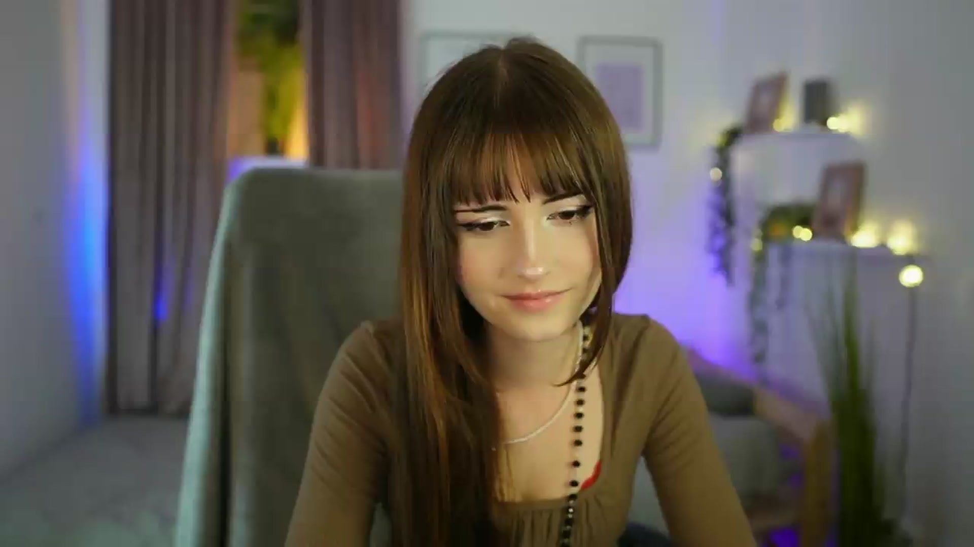 Gallery image thumbnail from Ella_Young's myfreecams stream on, 09/03/2026, 15:37 image 10 of 20