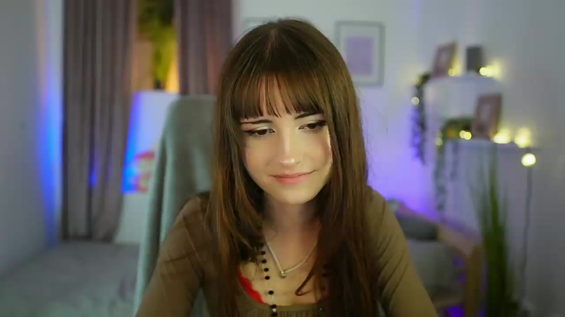 Gallery image thumbnail from Ella_Young's myfreecams stream on, 09/03/2026, 16:25 image 14 of 20