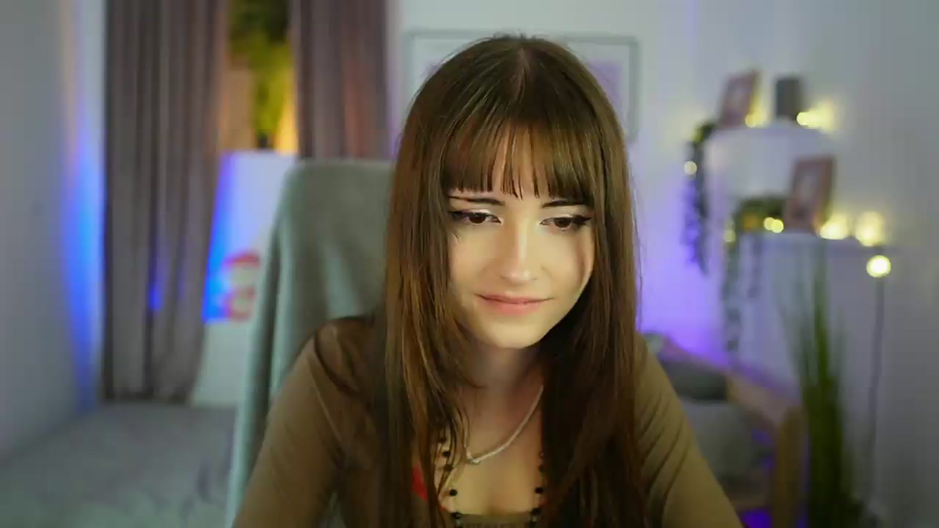Gallery image thumbnail from Ella_Young's myfreecams stream on, 09/03/2026, 16:25 image 16 of 20