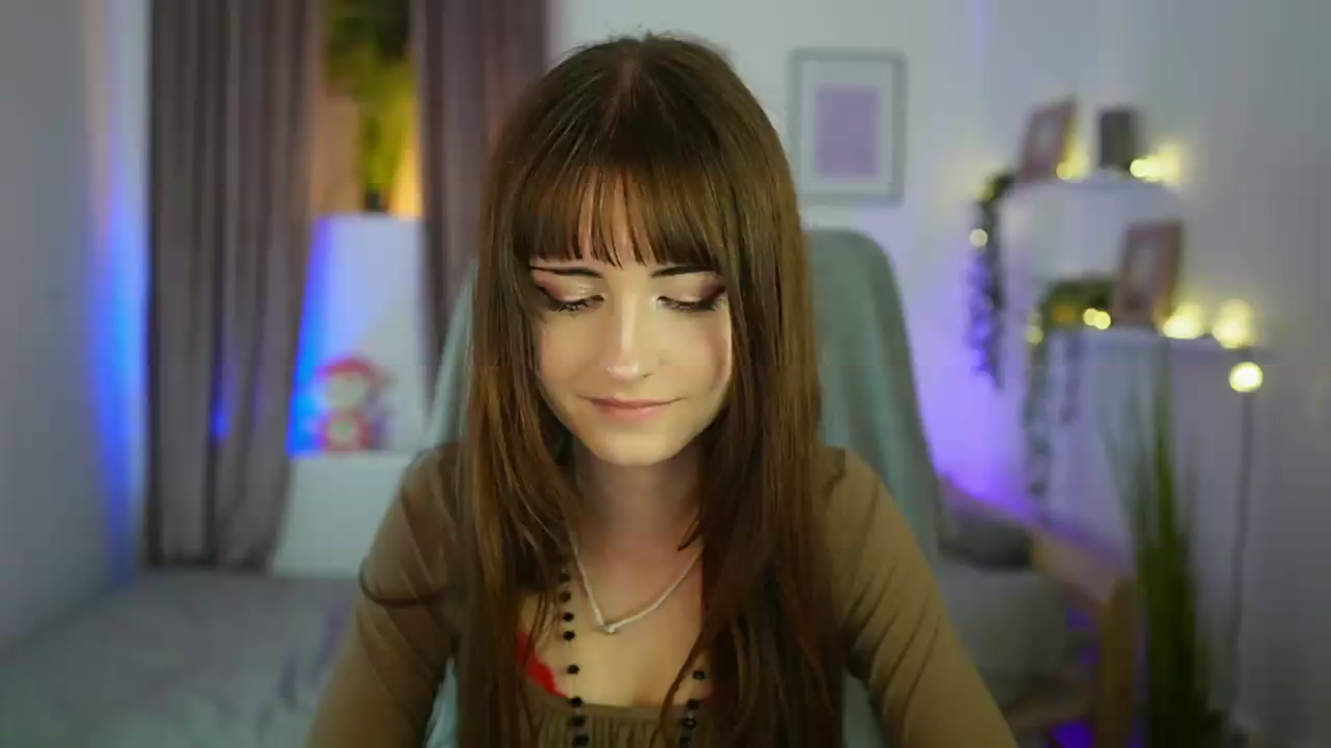 Gallery image thumbnail from Ella_Young's myfreecams stream on, 09/03/2026, 16:25 image 17 of 20
