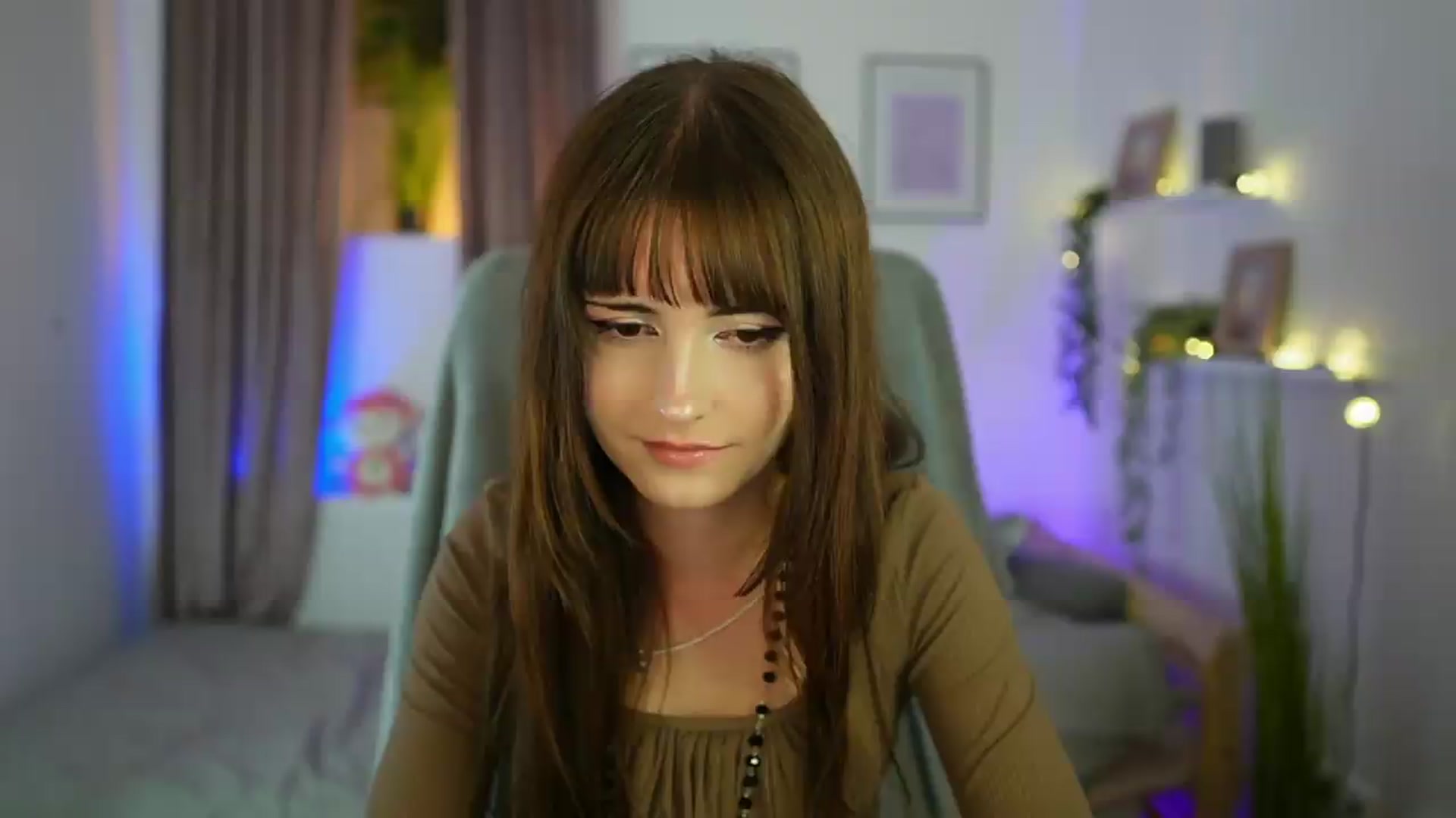 Gallery image thumbnail from Ella_Young's myfreecams stream on, 09/03/2026, 17:00 image 17 of 20