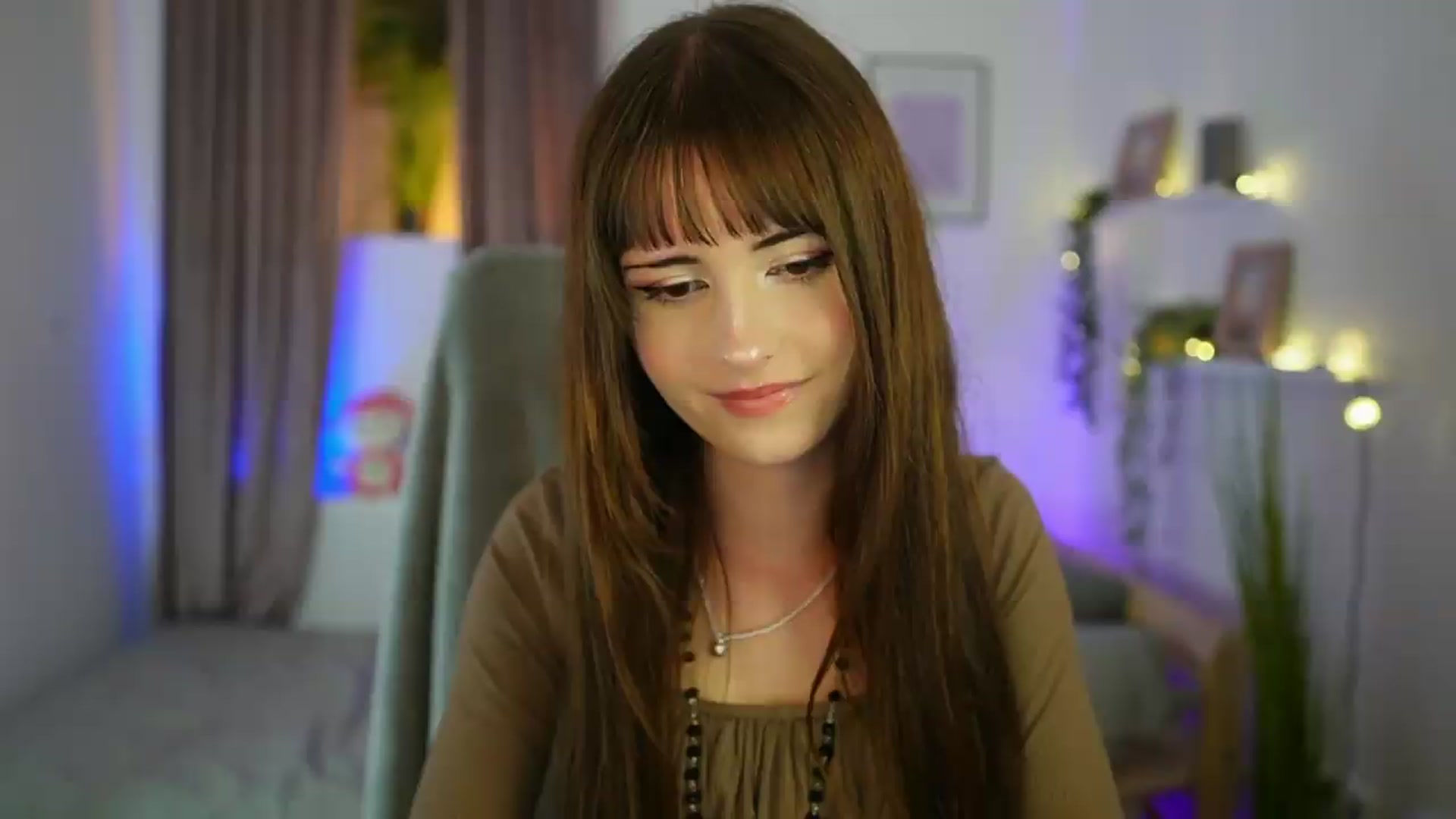 Gallery image thumbnail from Ella_Young's myfreecams stream on, 09/03/2026, 17:00 image 2 of 20