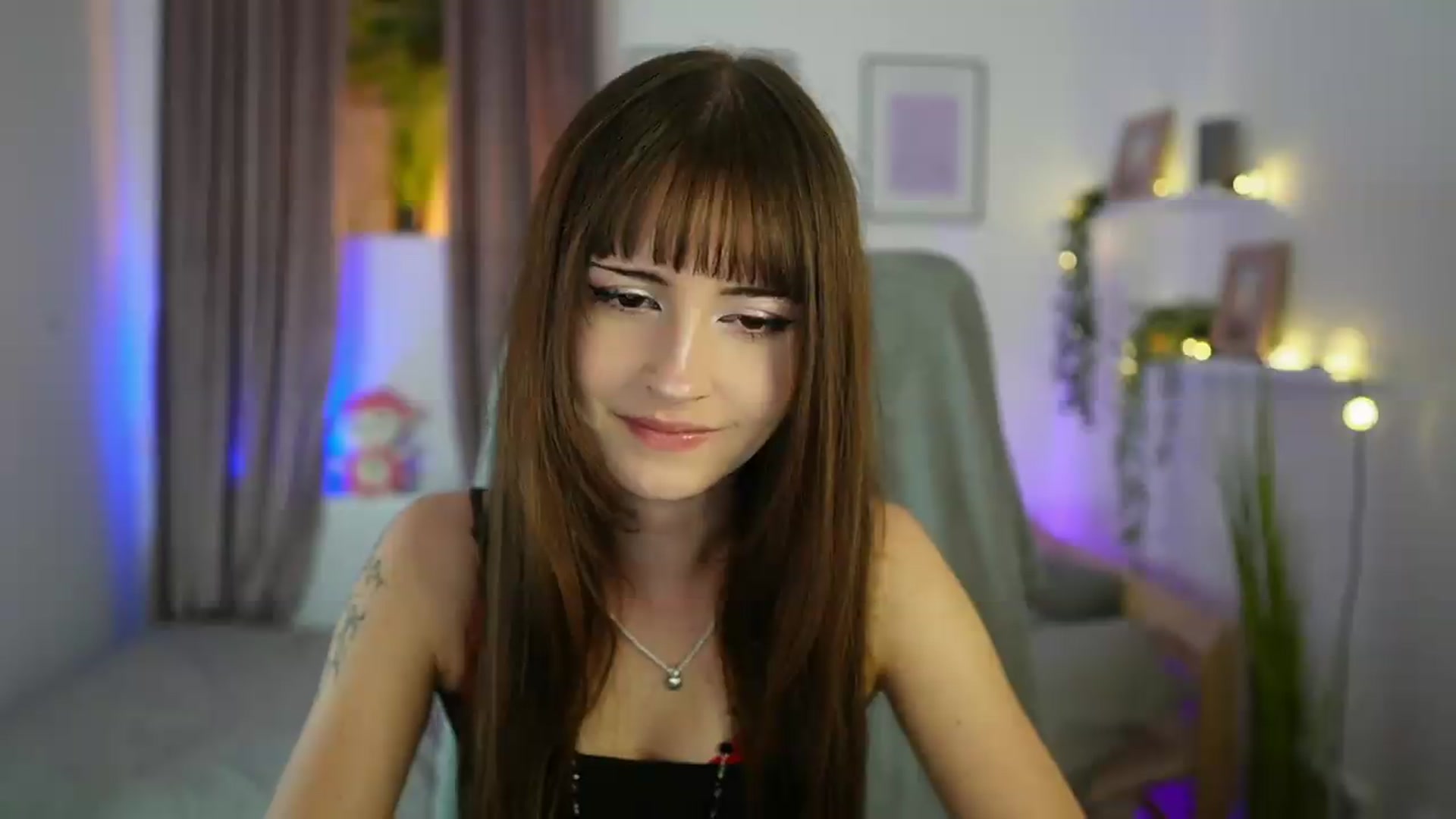 Gallery image thumbnail from Ella_Young's myfreecams stream on, 09/04/2026, 14:23 image 17 of 20