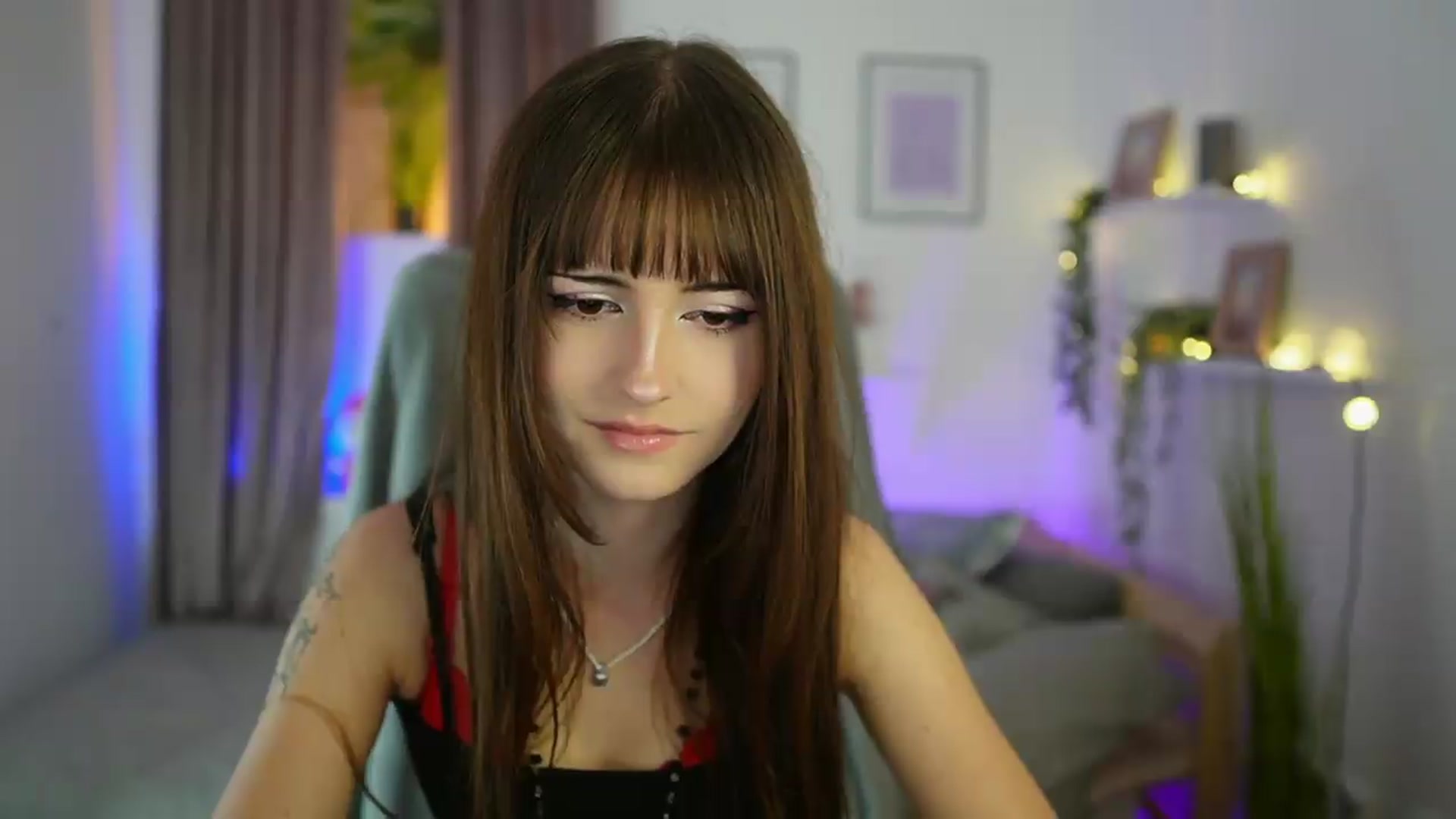 Gallery image thumbnail from Ella_Young's myfreecams stream on, 09/04/2026, 14:23 image 11 of 20
