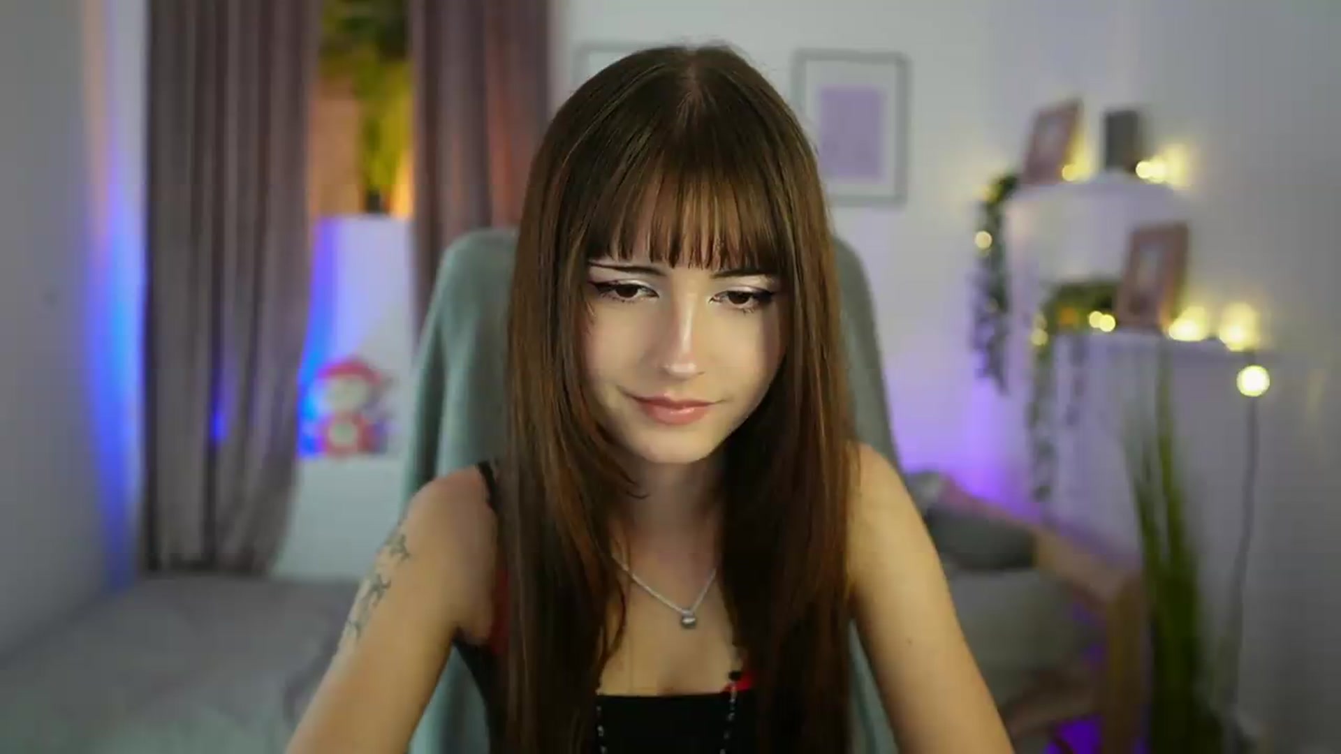 Gallery image thumbnail from Ella_Young's myfreecams stream on, 09/04/2026, 14:23 image 16 of 20