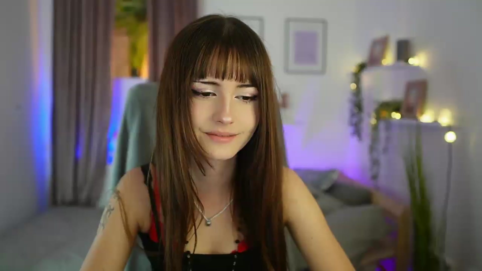 Gallery image thumbnail from Ella_Young's myfreecams stream on, 09/04/2026, 14:23 image 9 of 20
