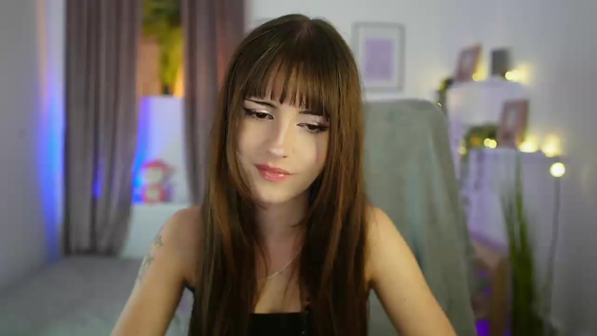 Gallery image thumbnail from Ella_Young's myfreecams stream on, 09/04/2026, 15:06 image 16 of 20
