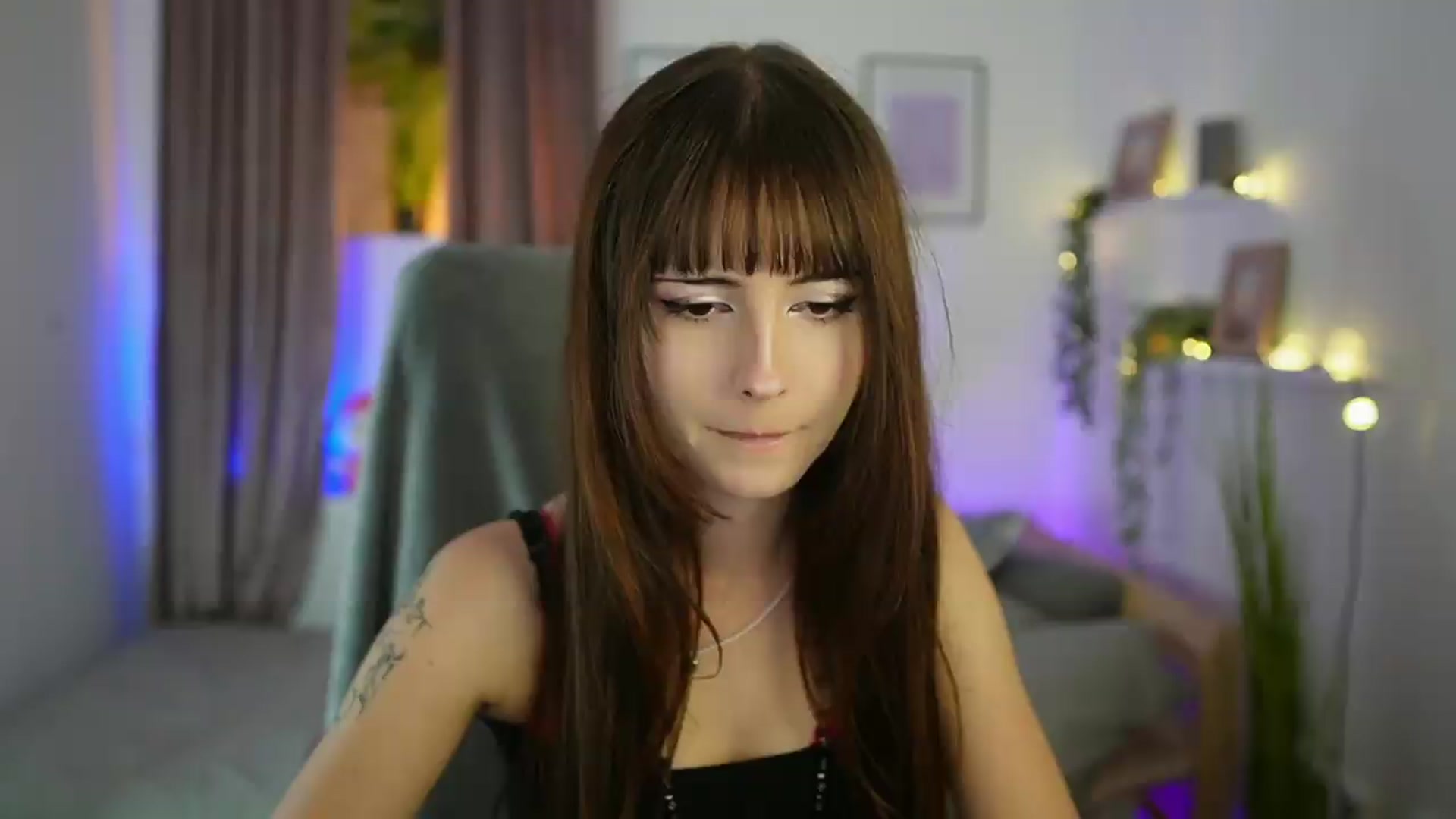 Gallery image thumbnail from Ella_Young's myfreecams stream on, 09/04/2026, 15:06 image 2 of 20