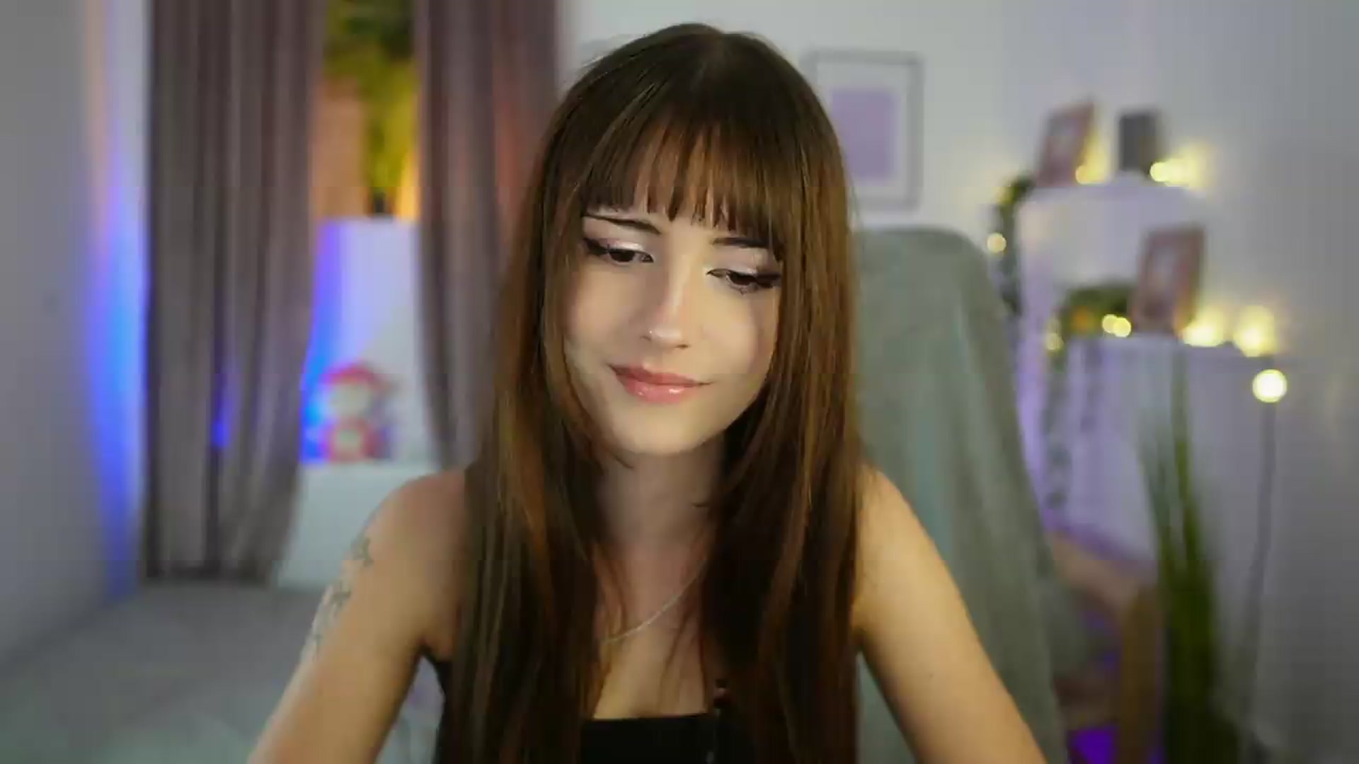 Gallery image thumbnail from Ella_Young's myfreecams stream on, 09/04/2026, 15:06 image 15 of 20