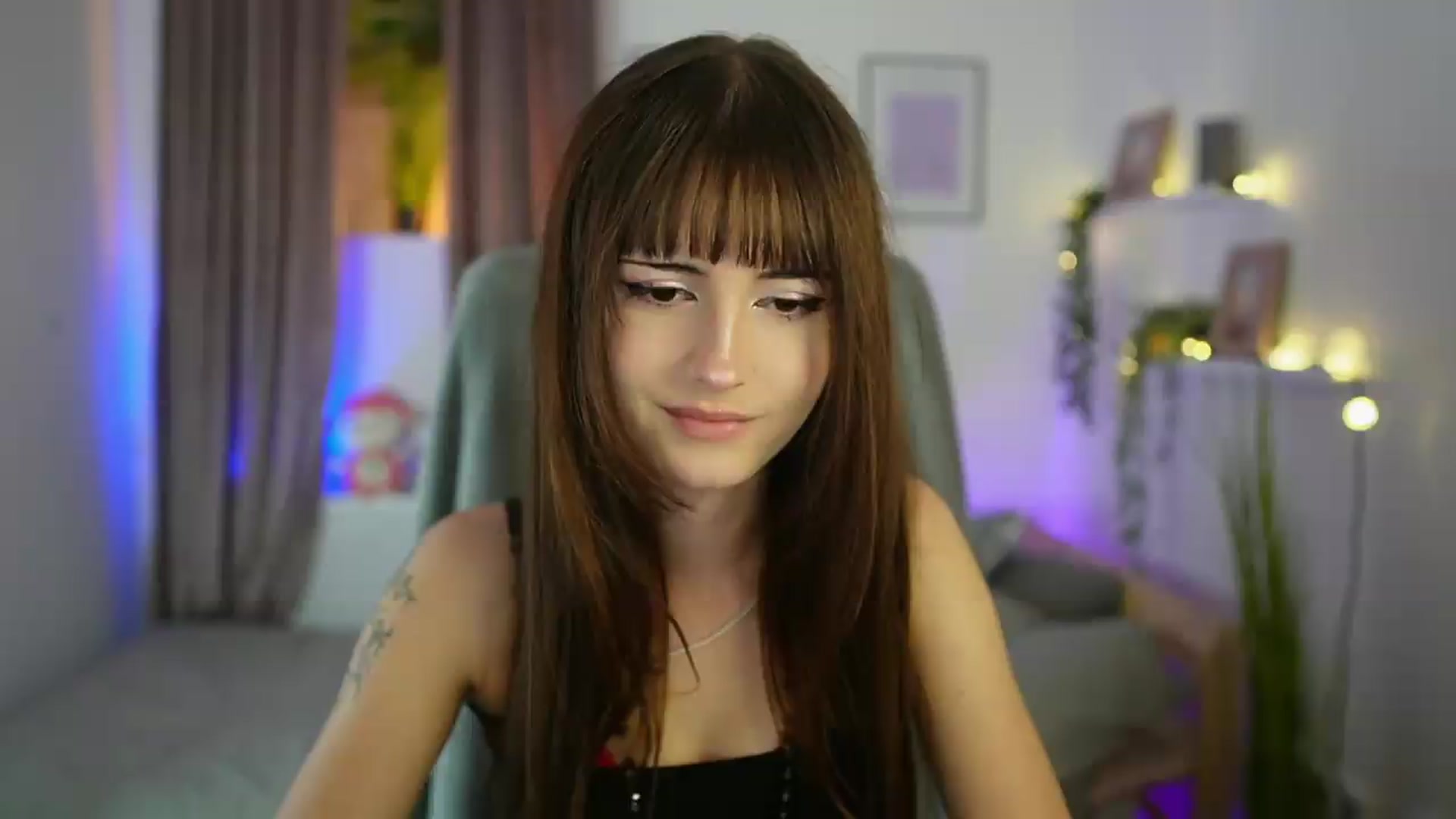 Gallery image thumbnail from Ella_Young's myfreecams stream on, 09/04/2026, 15:06 image 7 of 20