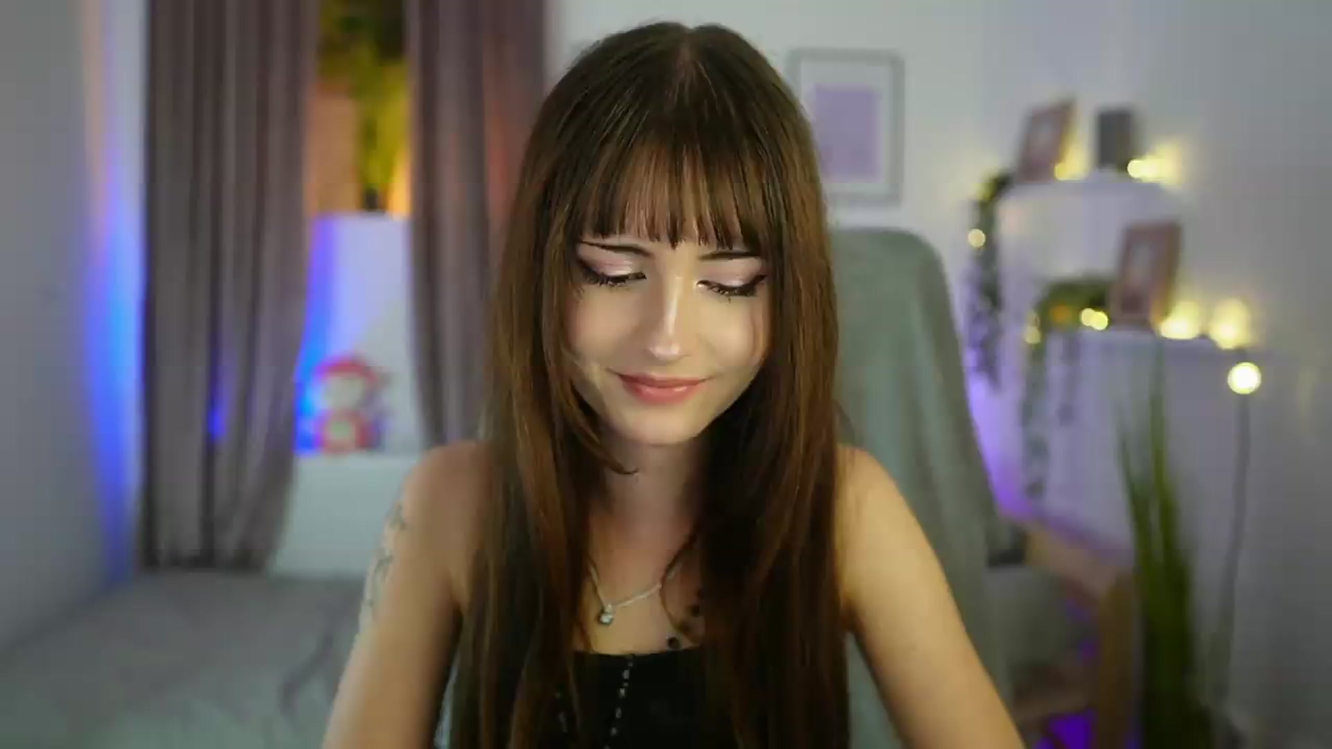 Gallery image thumbnail from Ella_Young's myfreecams stream on, 09/04/2026, 16:33 image 20 of 20