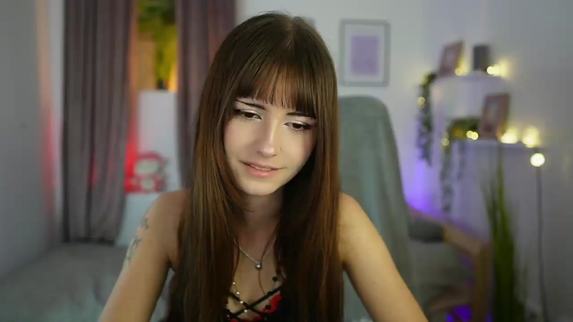 Gallery image thumbnail from Ella_Young's myfreecams stream on, 09/05/2026, 15:07 image 3 of 20