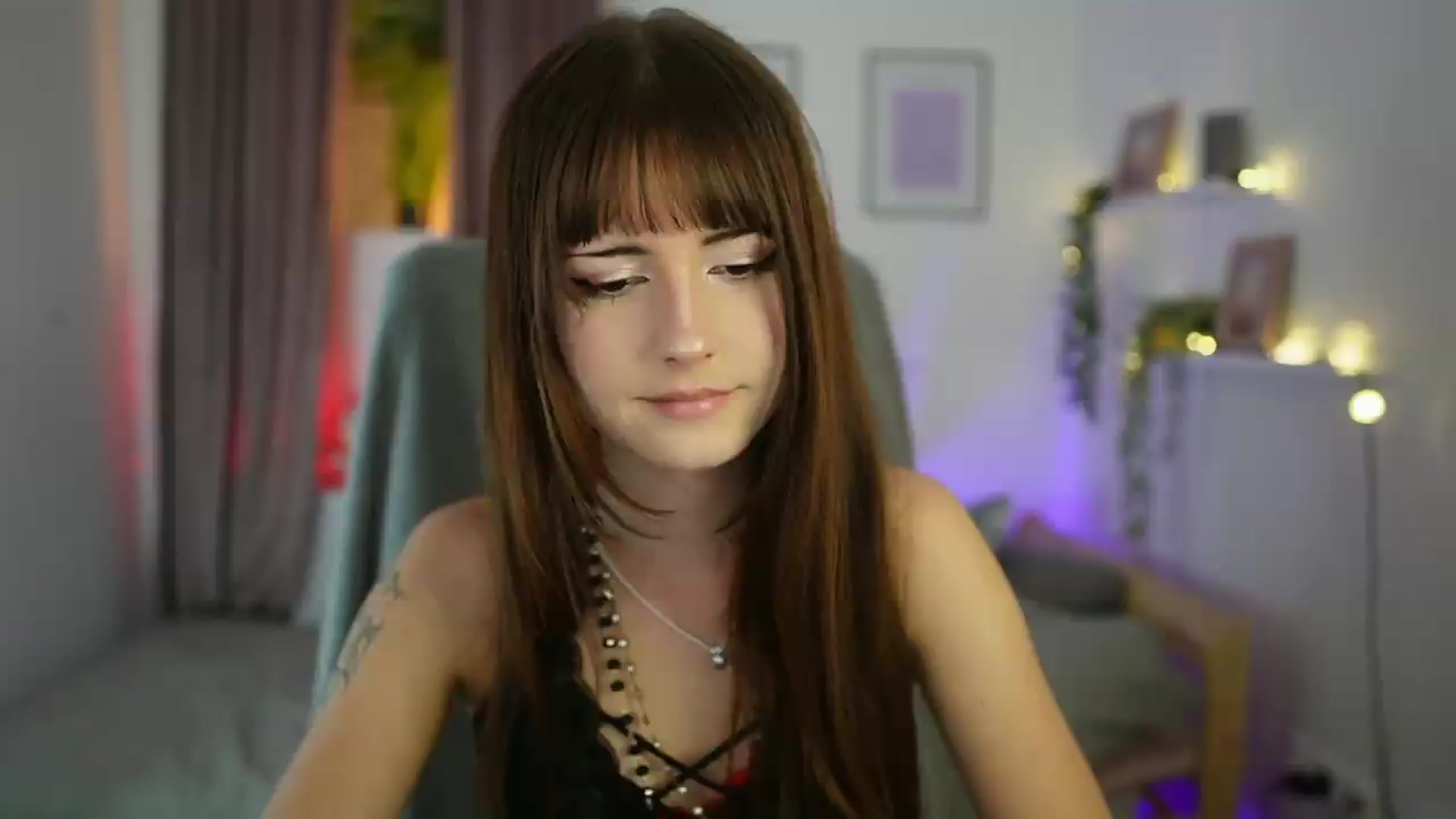 Gallery image thumbnail from Ella_Young's myfreecams stream on, 09/05/2026, 15:07 image 7 of 20