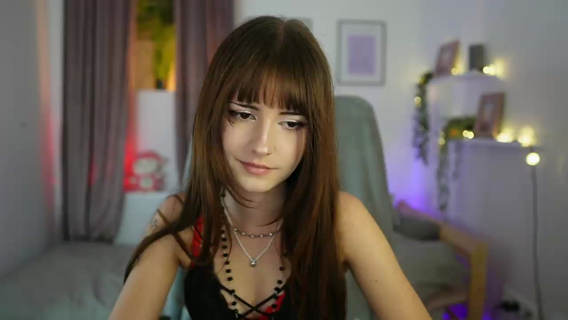 Gallery image thumbnail from Ella_Young's myfreecams stream on, 09/05/2026, 15:21 image 15 of 20