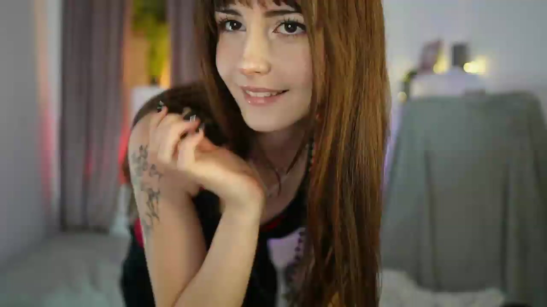 Gallery image thumbnail from Ella_Young's myfreecams stream on, 09/05/2026, 15:21 image 7 of 20