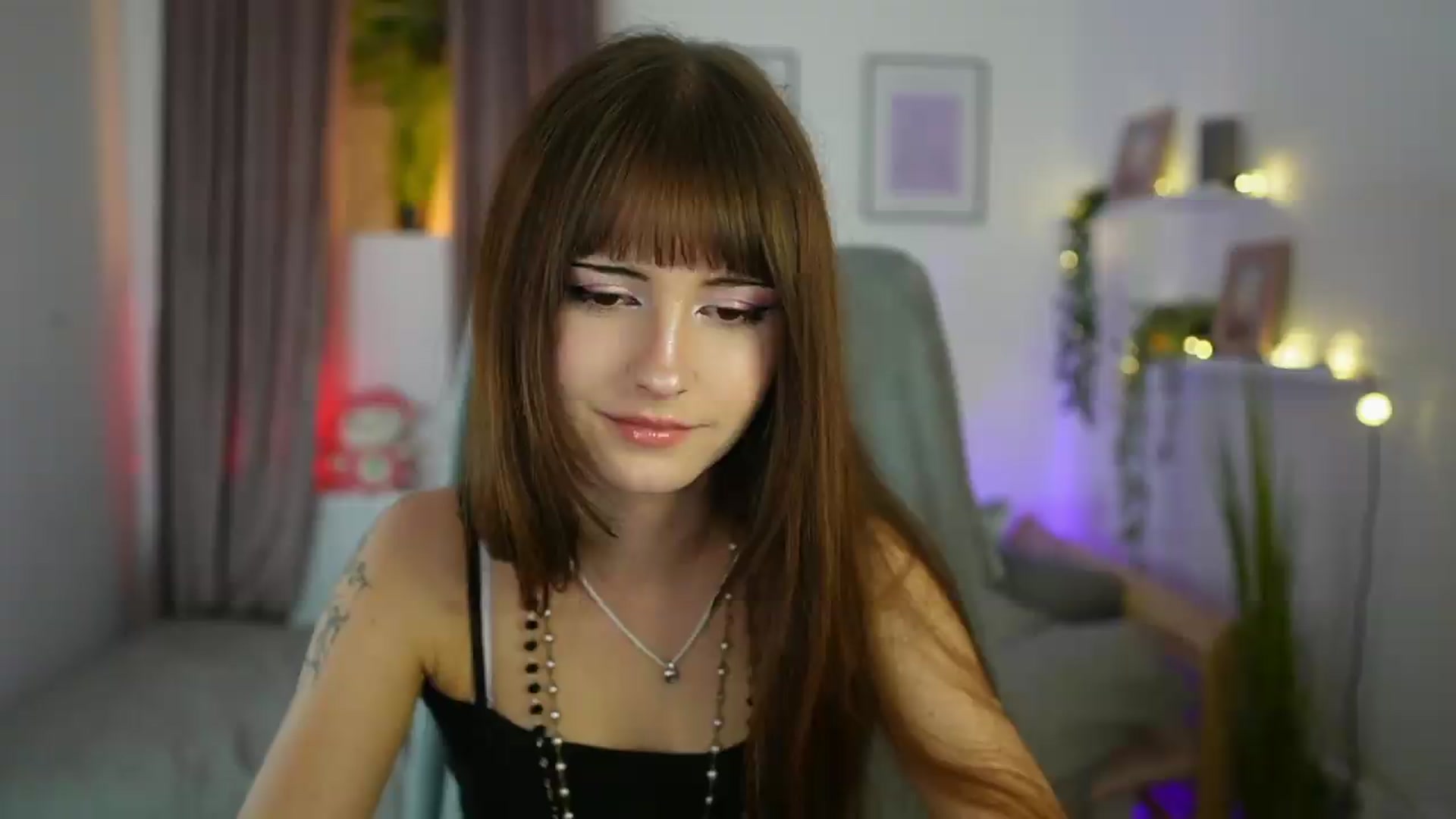 Gallery image thumbnail from Ella_Young's myfreecams stream on, 09/07/2026, 13:58 image 20 of 20