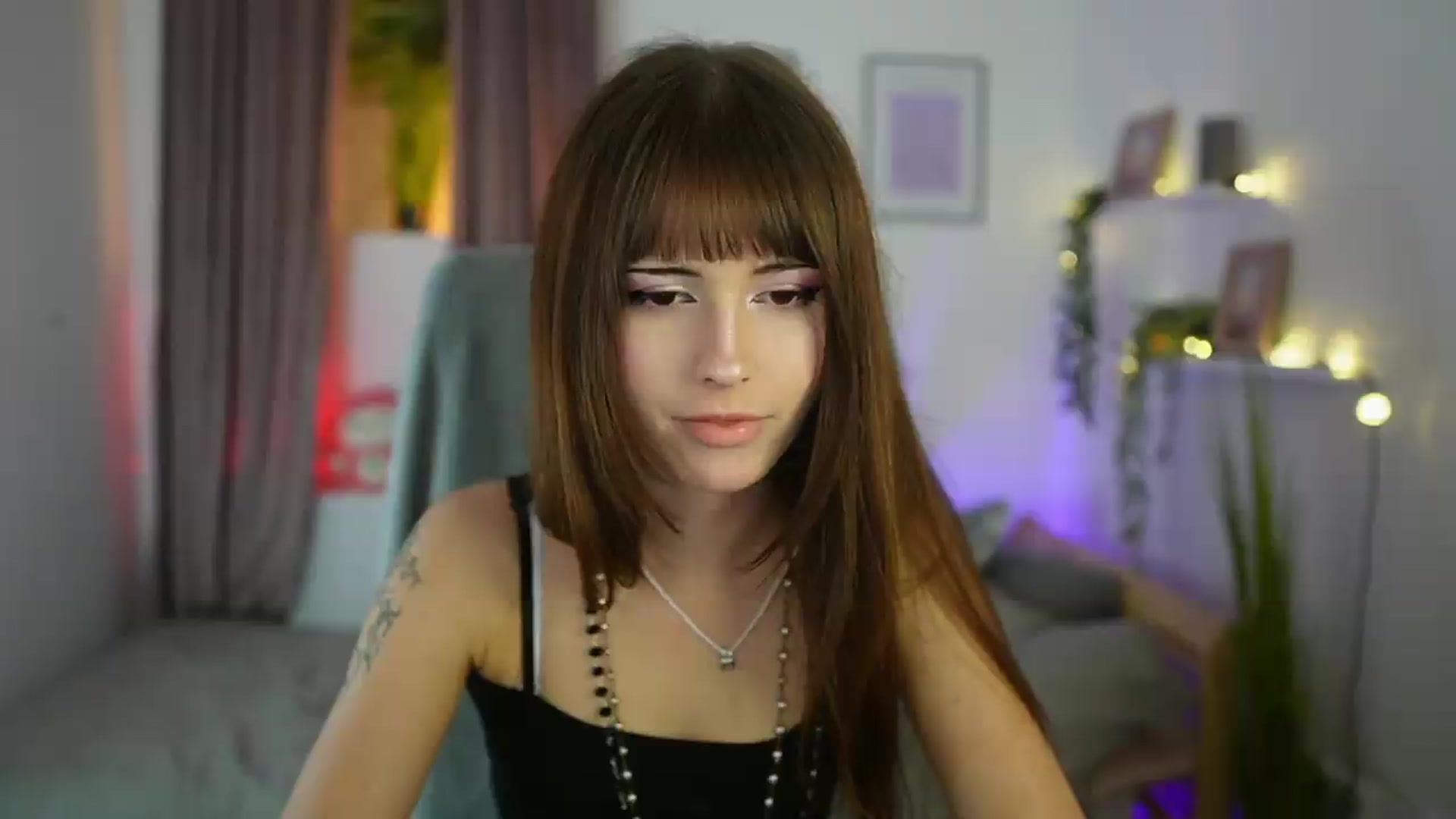 Gallery image thumbnail from Ella_Young's myfreecams stream on, 09/07/2026, 13:58 image 16 of 20