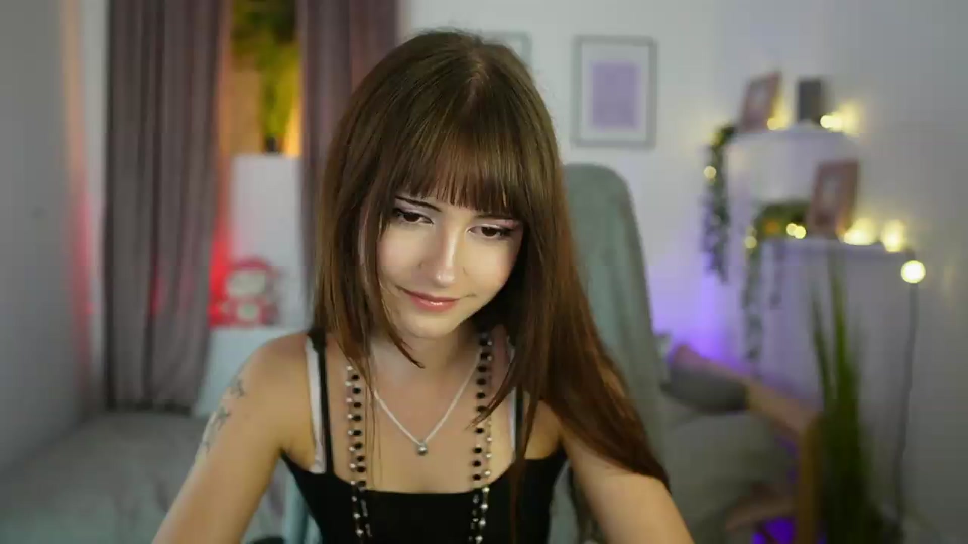 Gallery image thumbnail from Ella_Young's myfreecams stream on, 09/07/2026, 14:46 image 18 of 20