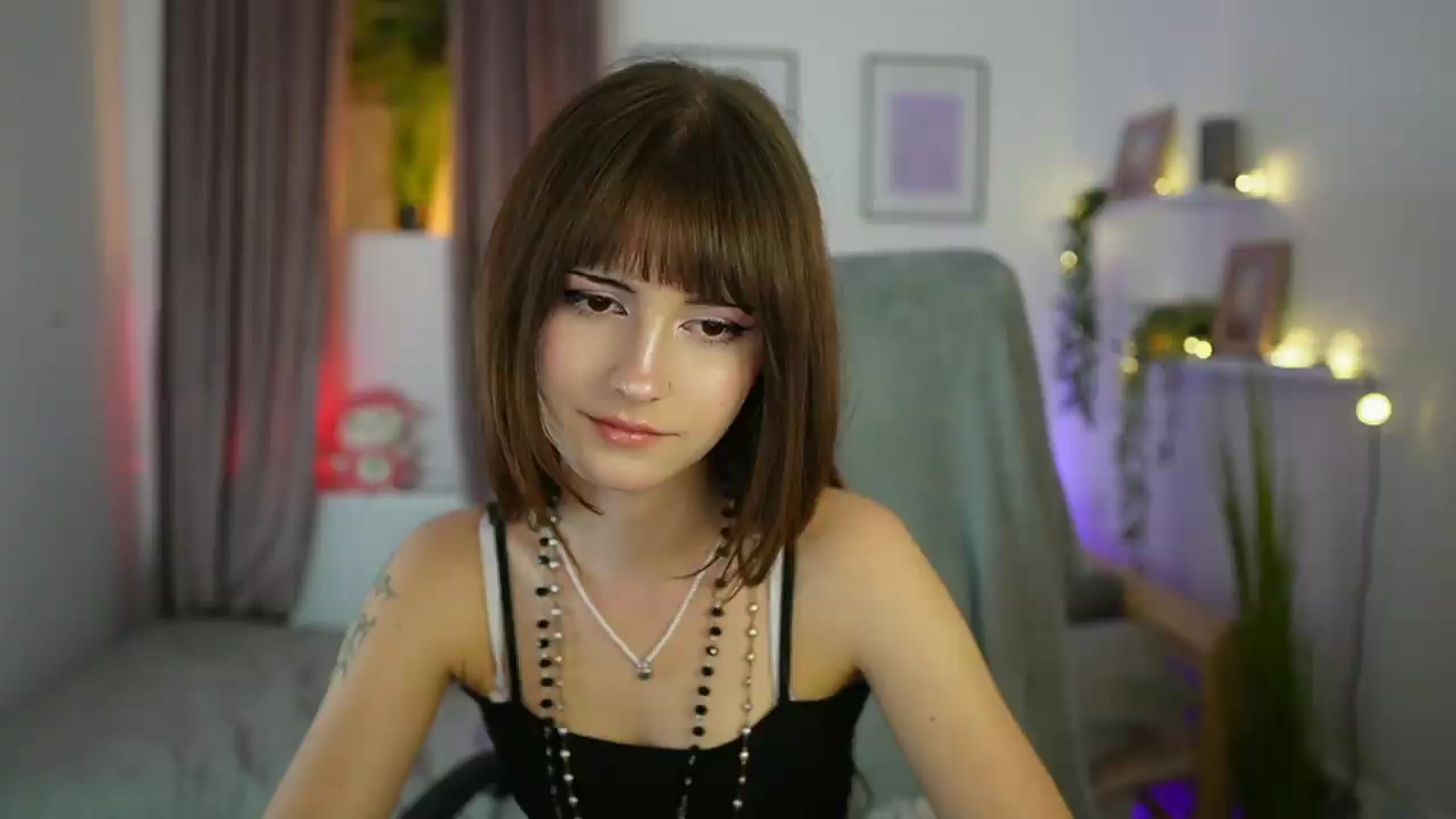 Gallery image thumbnail from Ella_Young's myfreecams stream on, 09/07/2026, 14:46 image 5 of 20